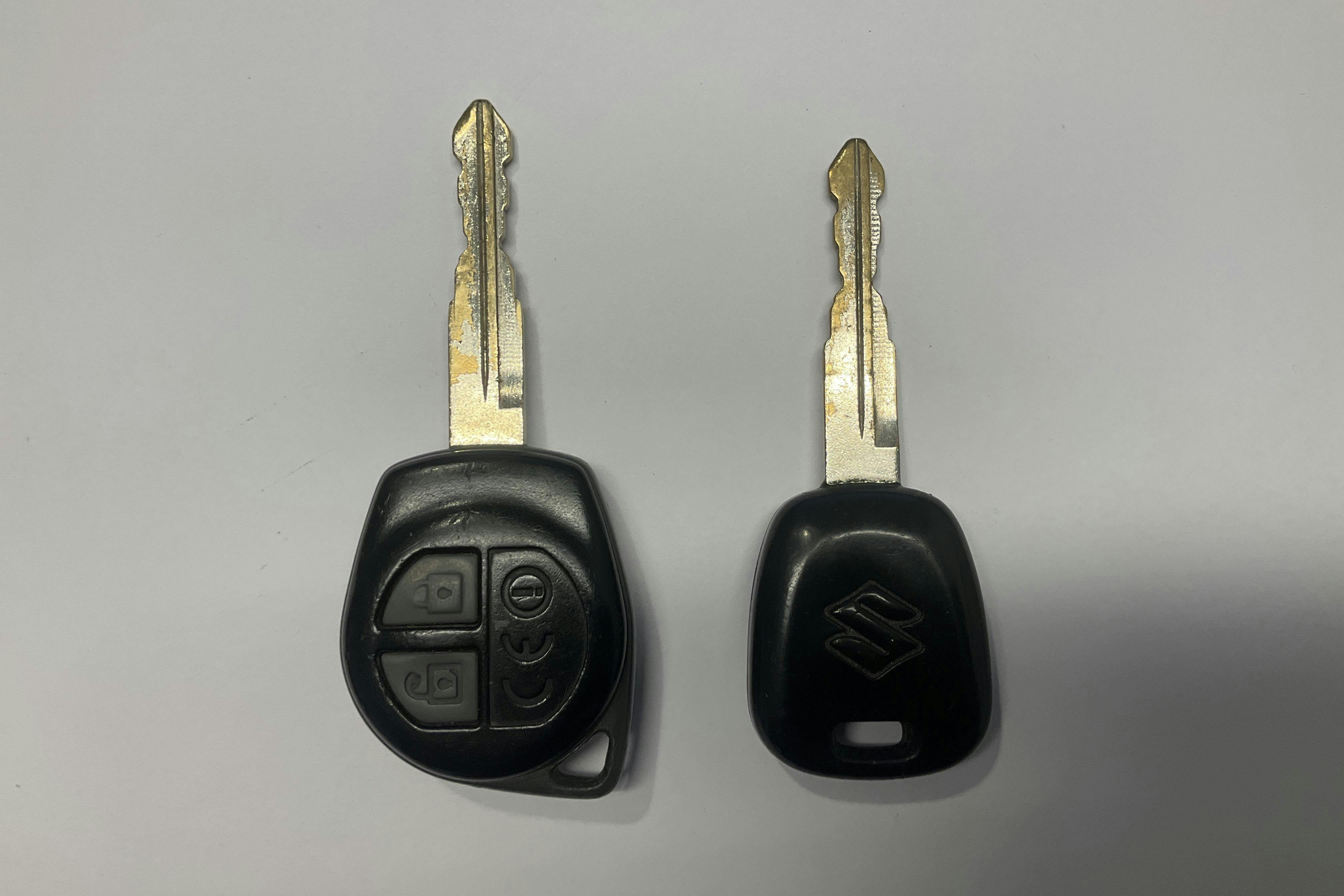 Esittelykuva 11 osoitteesta 11: Suzuki Alto 1.0 (68hk) - 119 930 km - Manuaalinen - valkoinen - 2010