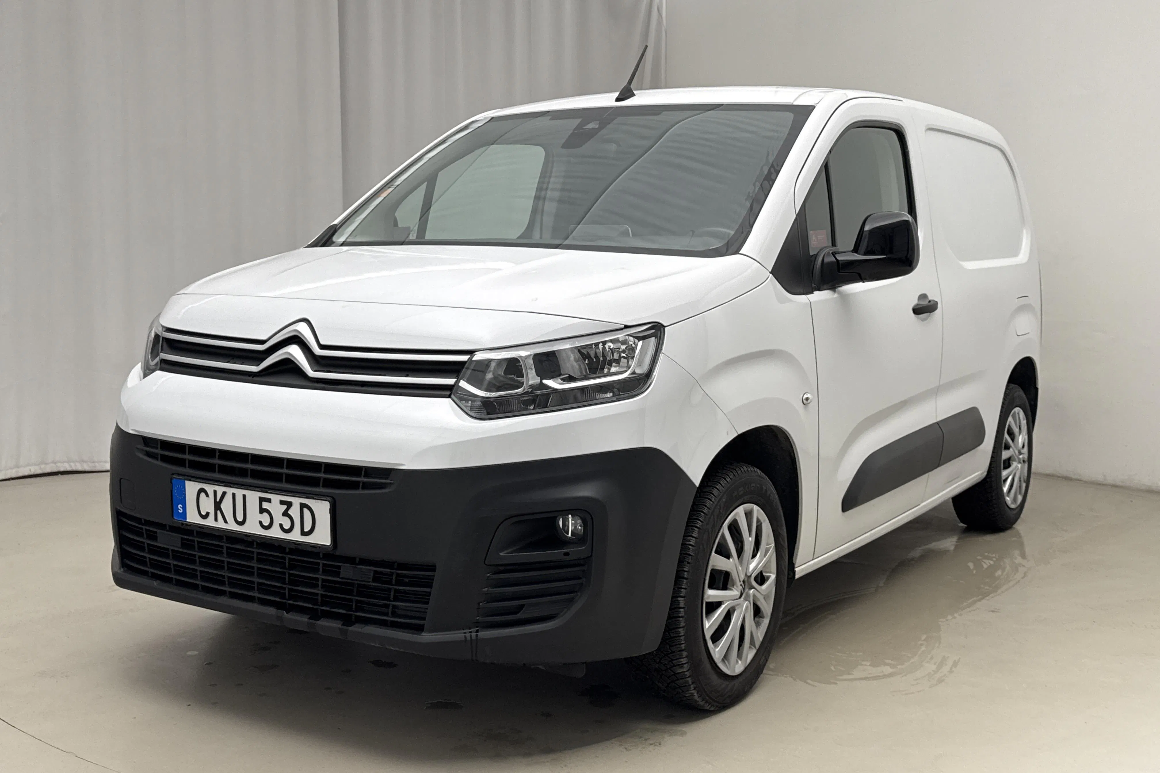 Presentation photo 1 of 17: Citroën Berlingo 1.5 BlueHDi Skåp (130hk) - 71 010 km - Automatic - white - 2022