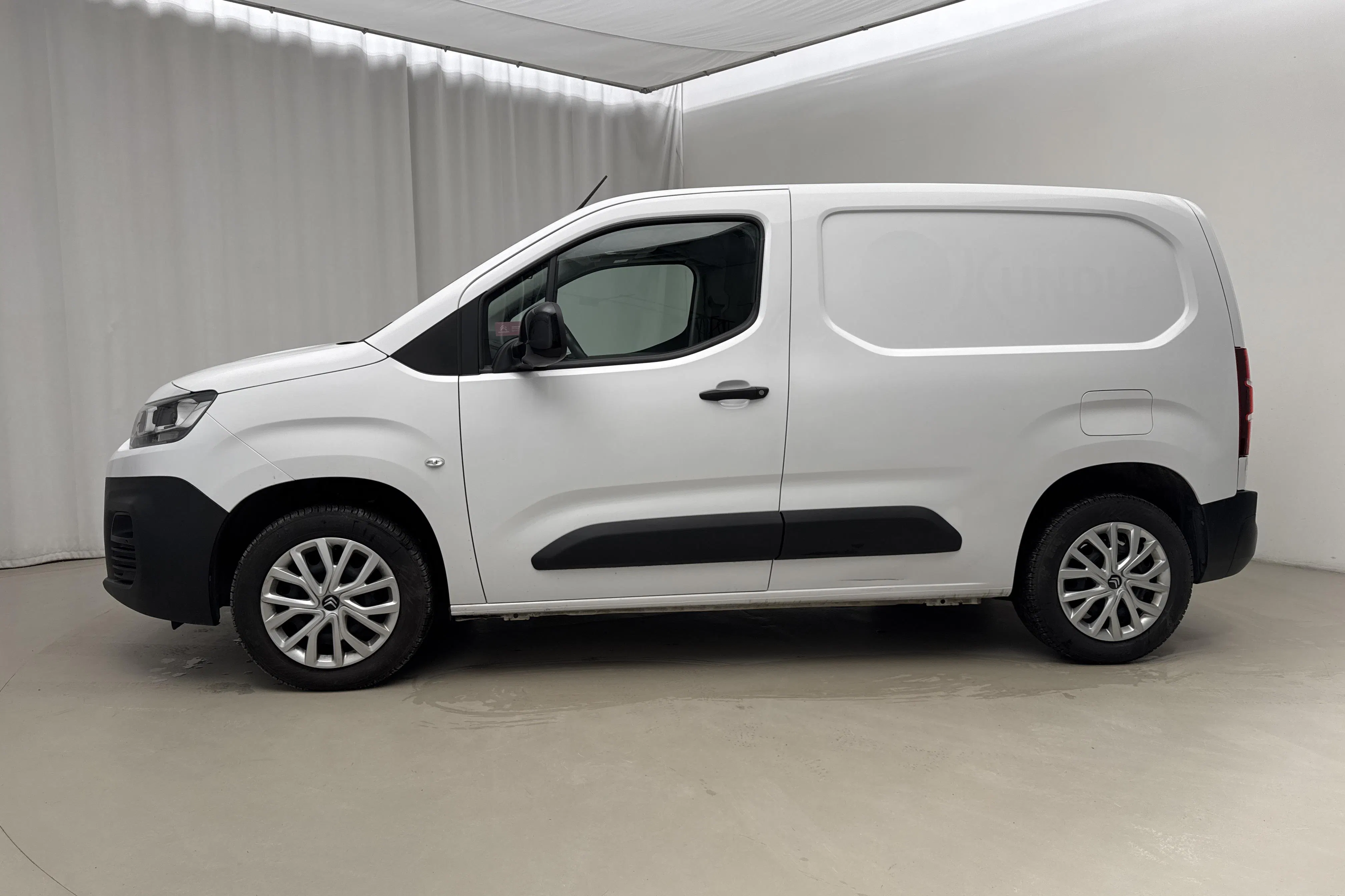 Presentation photo 2 of 17: Citroën Berlingo 1.5 BlueHDi Skåp (130hk) - 71 010 km - Automatic - white - 2022