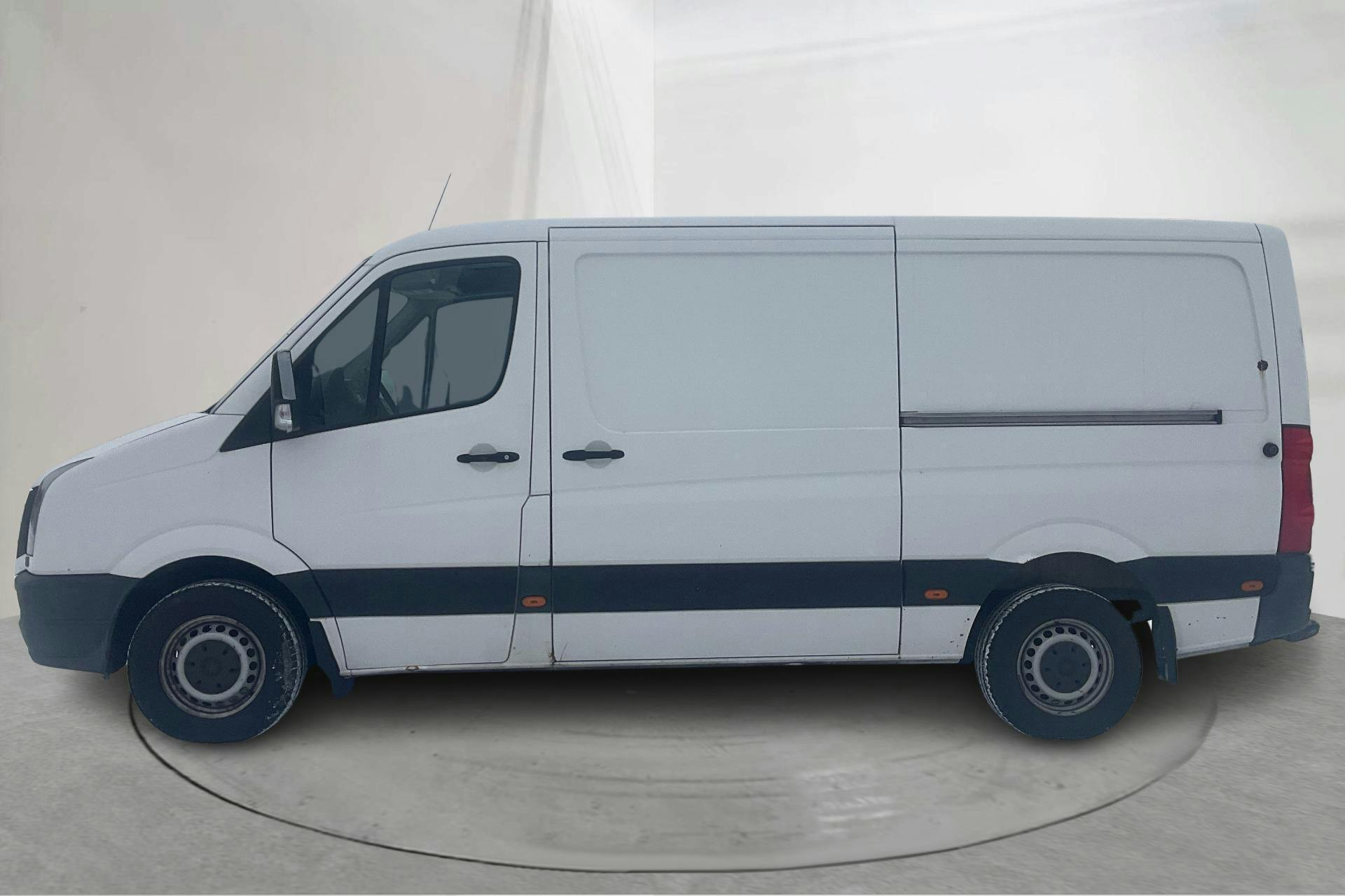 Presentation photo 2 of 13: VW Crafter 35 2.0 TDI Skåp (163hk) - 199 280 km - Manual - white - 2015