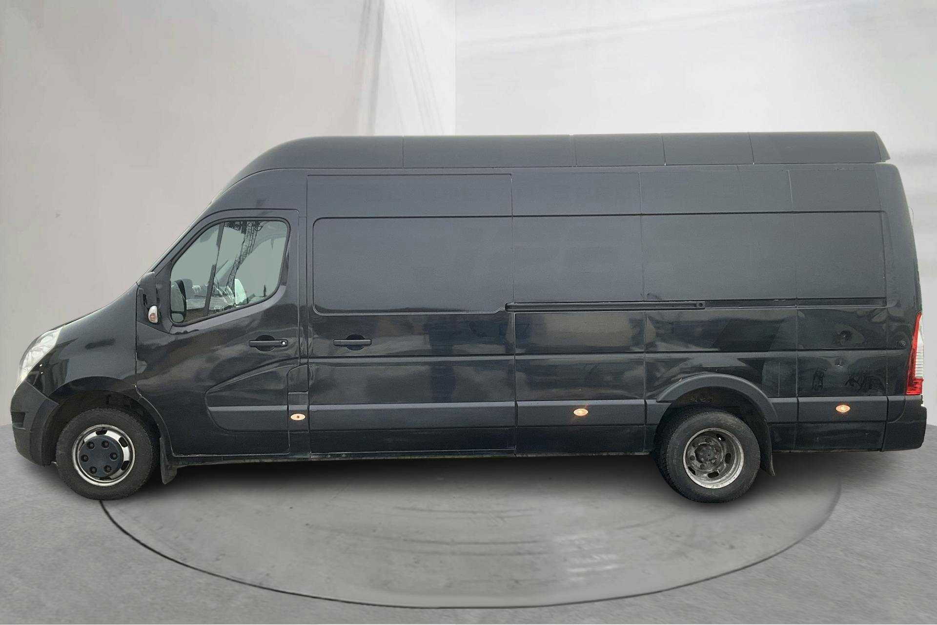 Presentation photo 2 of 13: Renault Master 2.3 dCi FAP 2WD (165hk) - 200 000 km - Manual - white - 2018