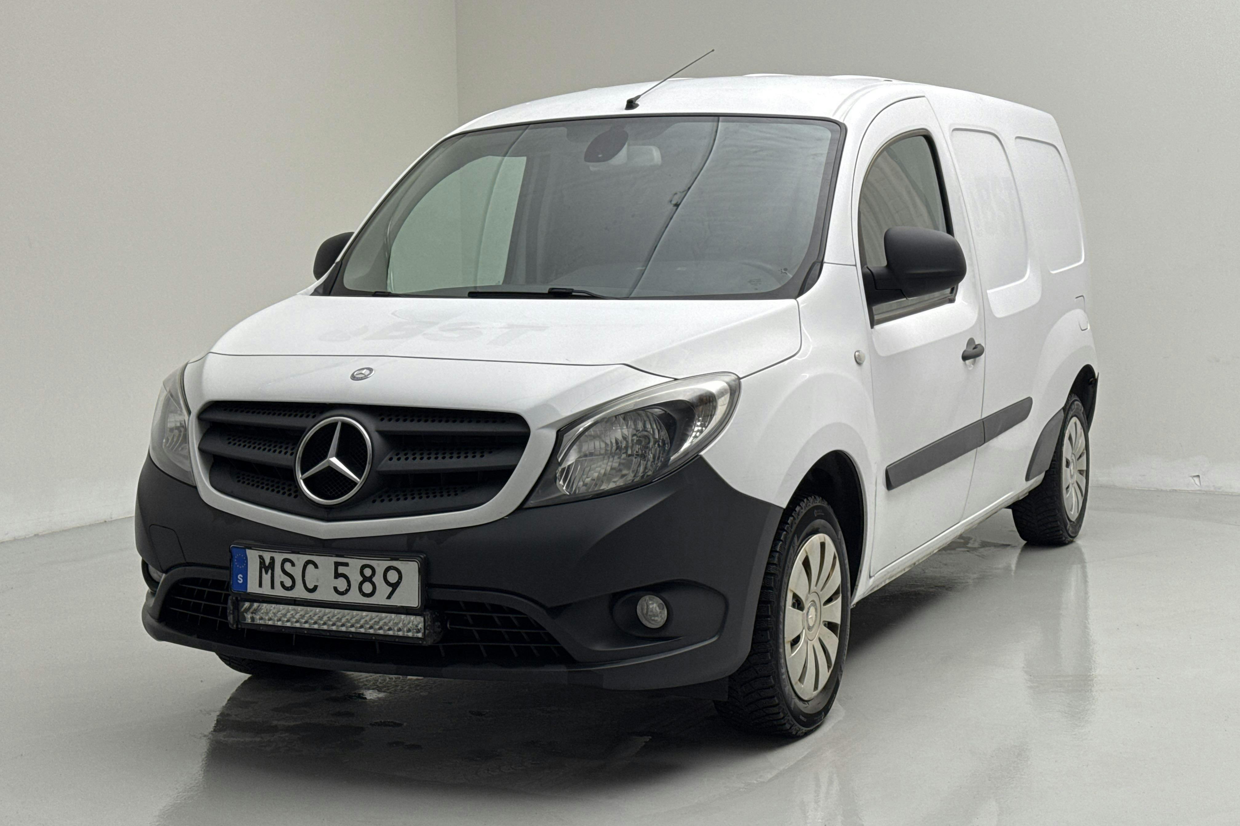 Presentationsfoto 1 av 14: Mercedes Citan 109 1.5 CDI (90hk) - 18 357 mil - Manuell - vit - 2018