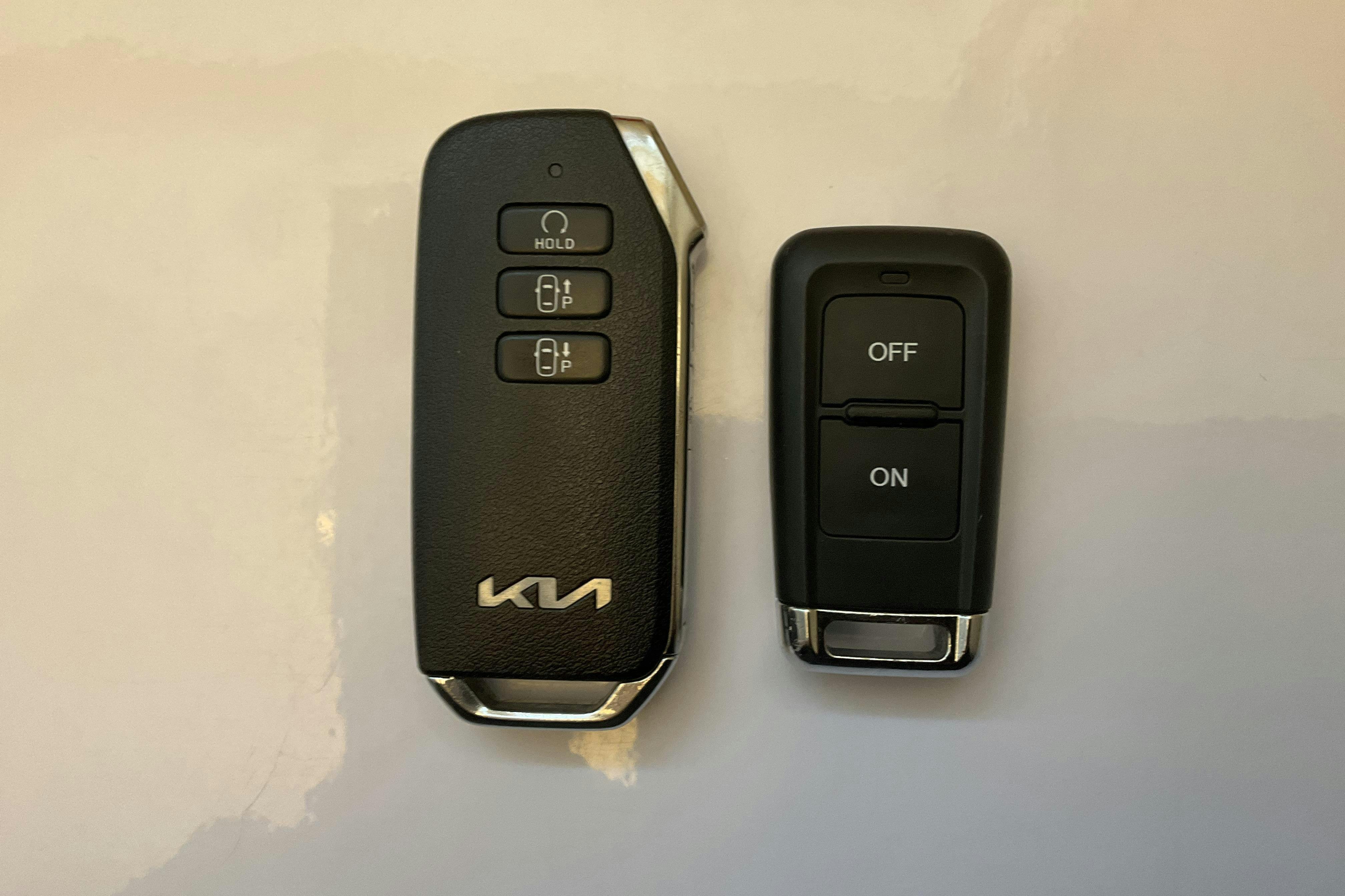 Presentation photo 16 of 16: KIA Sportage PHEV AWD (265hk) - 56 610 km - Automatic - white - 2025