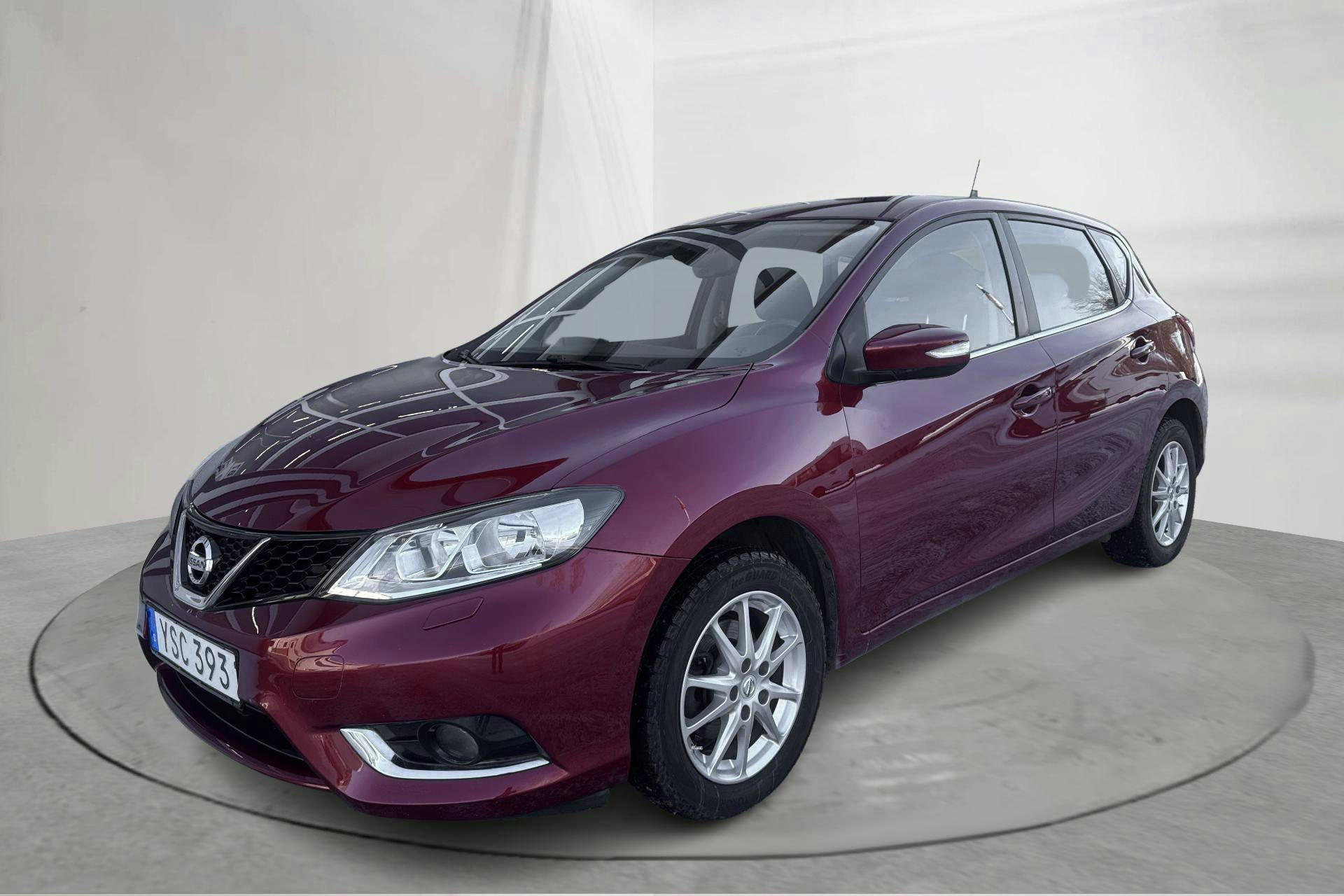 Presentationsfoto 1 av 15: Nissan Pulsar 1.2 DIG-T (115hk) - 8 682 mil - Manuell - Dark Red - 2017
