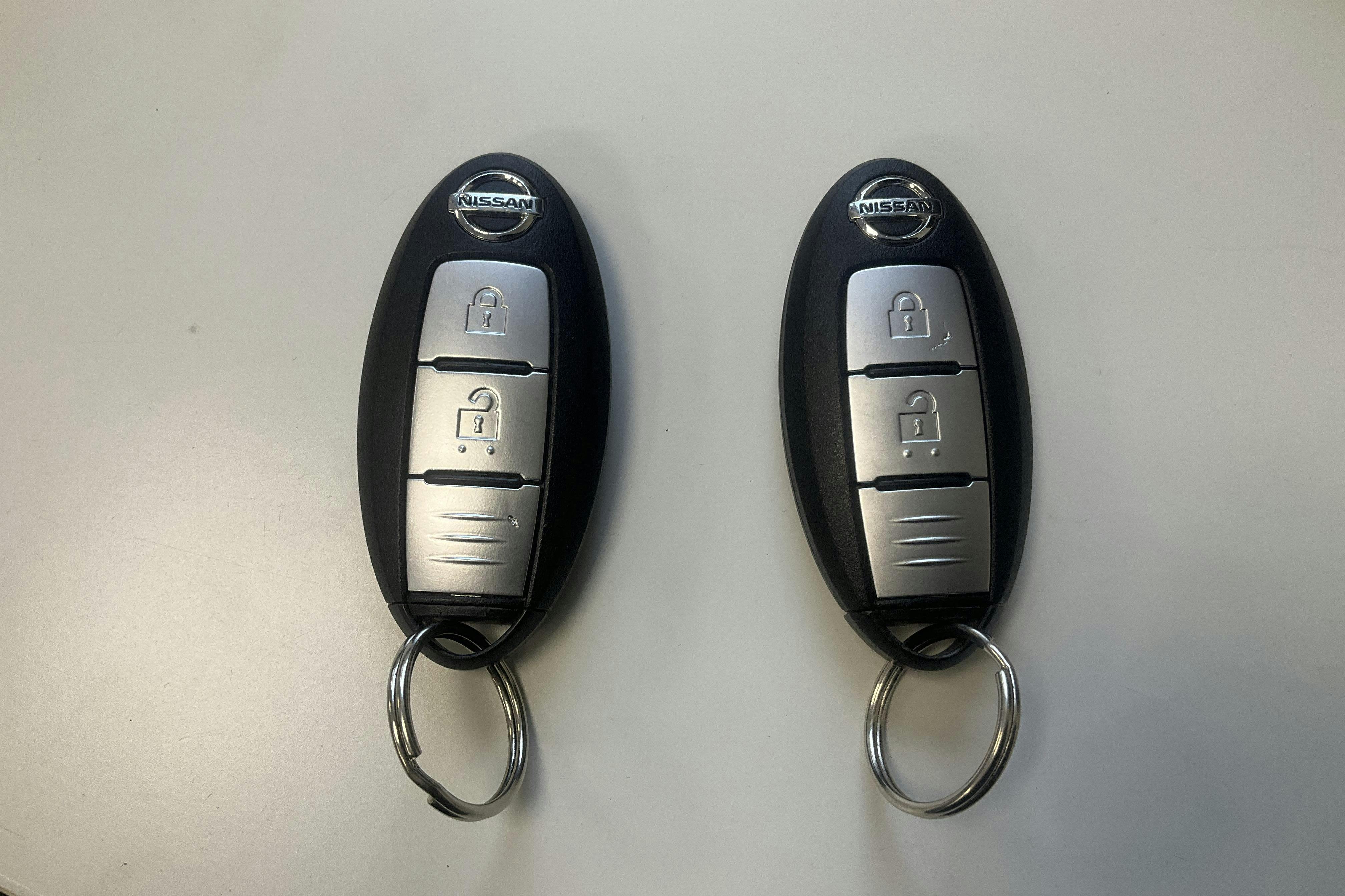 Presentationsfoto 15 av 15: Nissan Pulsar 1.2 DIG-T (115hk) - 8 682 mil - Manuell - Dark Red - 2017