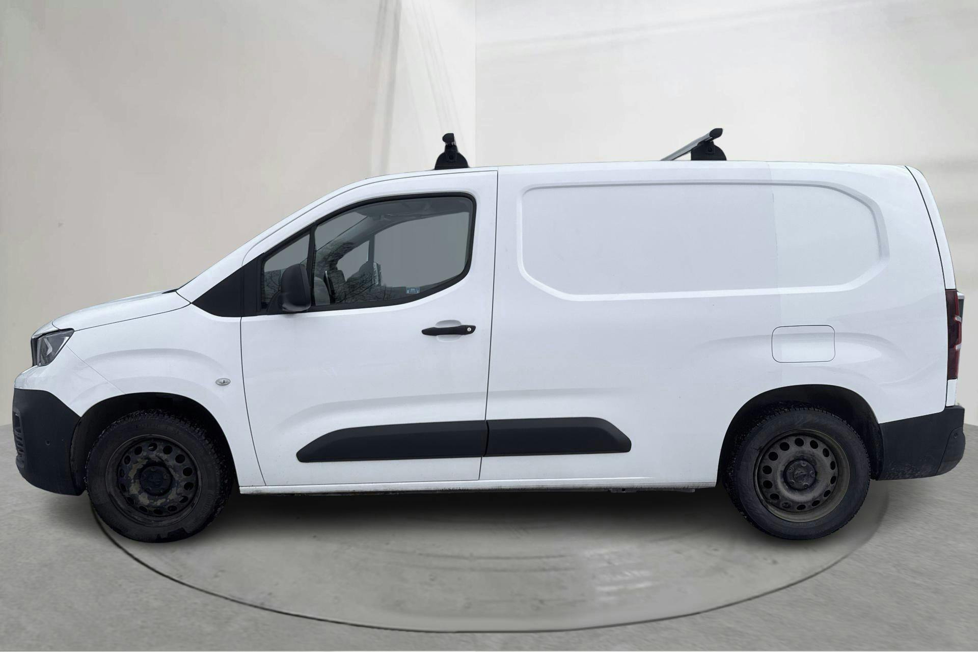 Zdjęcie prezentacyjne 2 z 16: Peugeot Partner 1.5 HDI Skåp (100hk) - 60 900 km - Manualna - biały - 2019