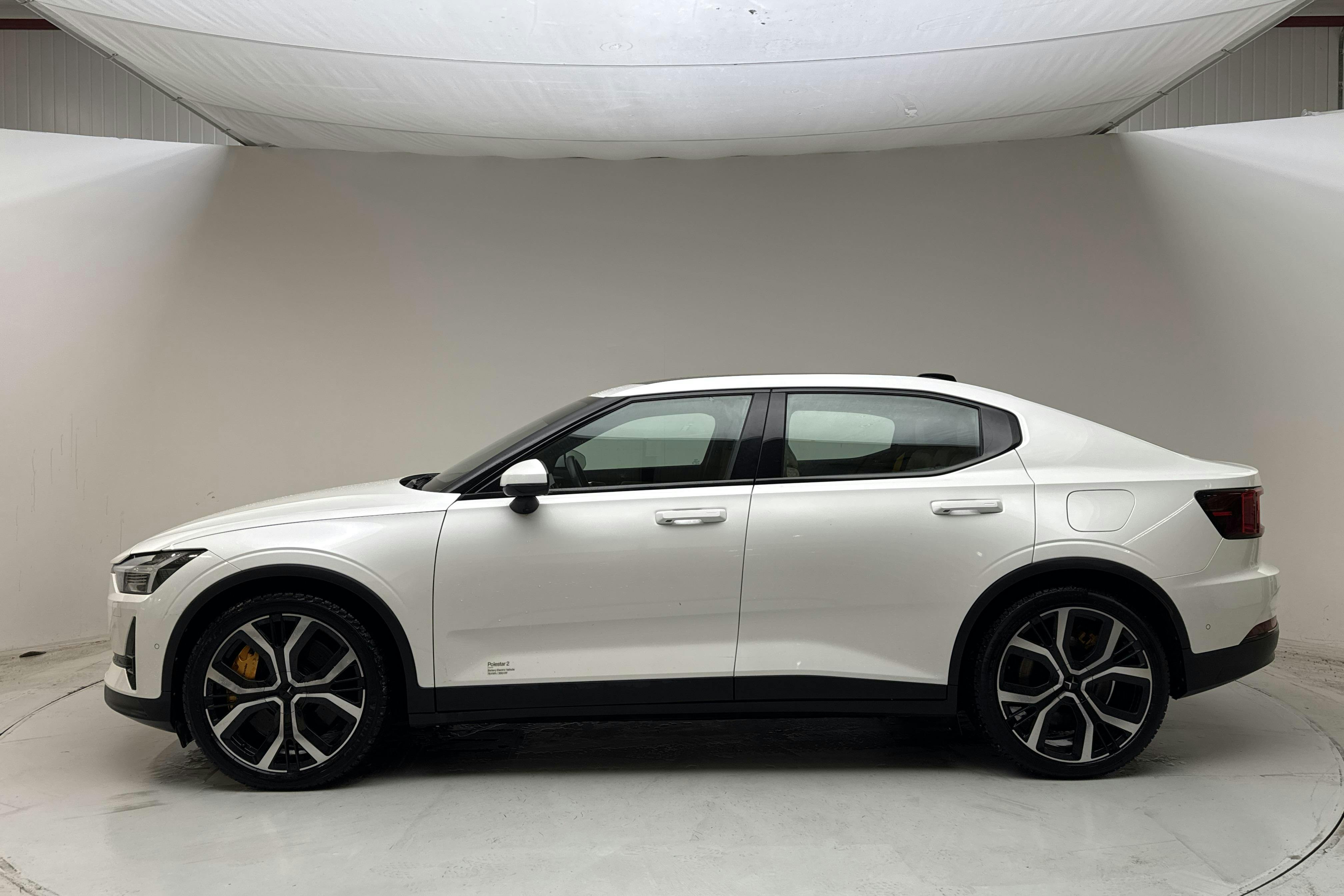 Presentationsfoto 2 av 18: Polestar 2 Long range Dual motor (408hk) - 17 035 mil - Automat - vit - 2021