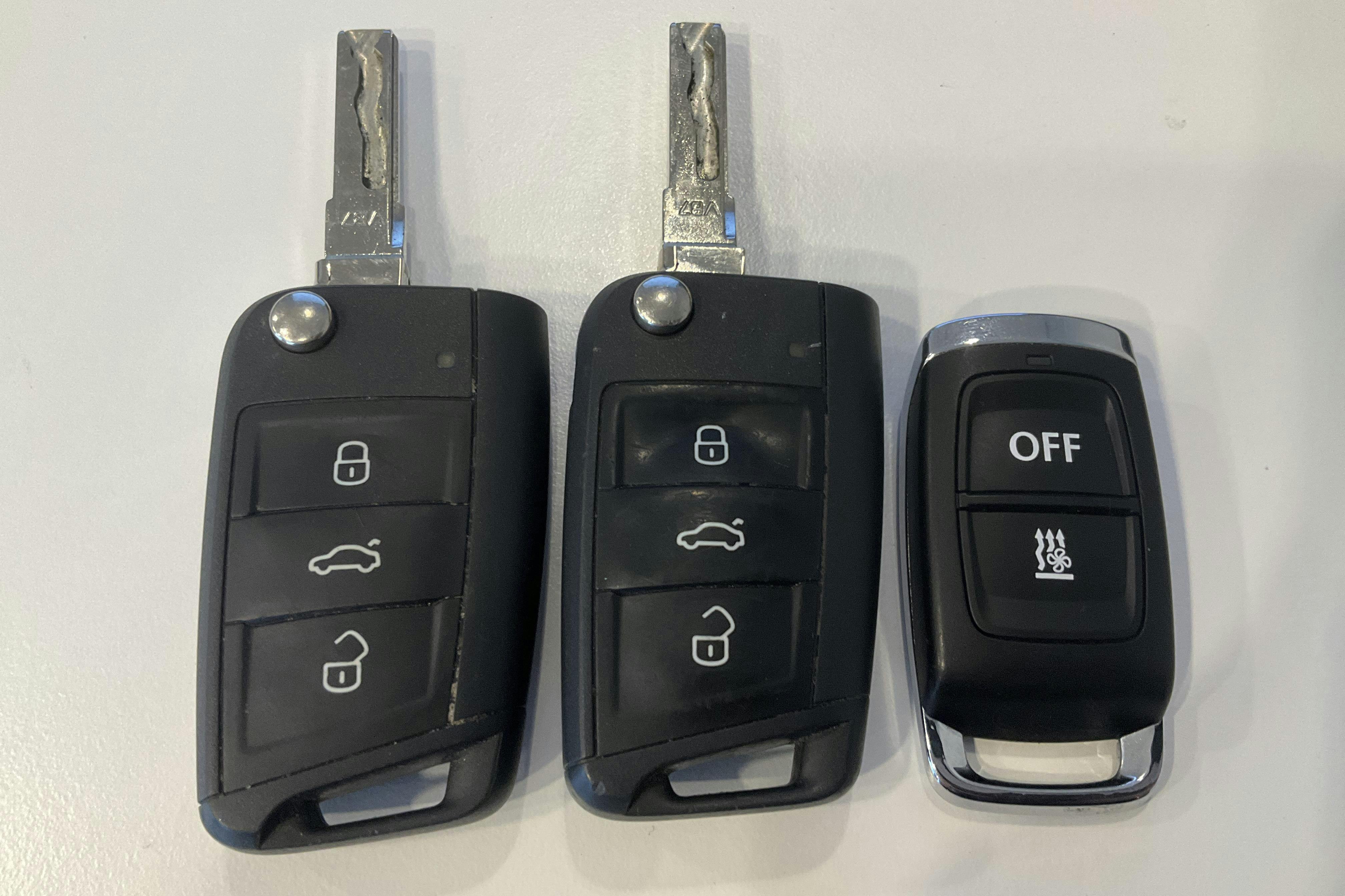 Presentation photo 18 of 18: Skoda Octavia III 1.5 TSI G-TEC Combi (130hk) - 157 790 km - Automatic - white - 2020