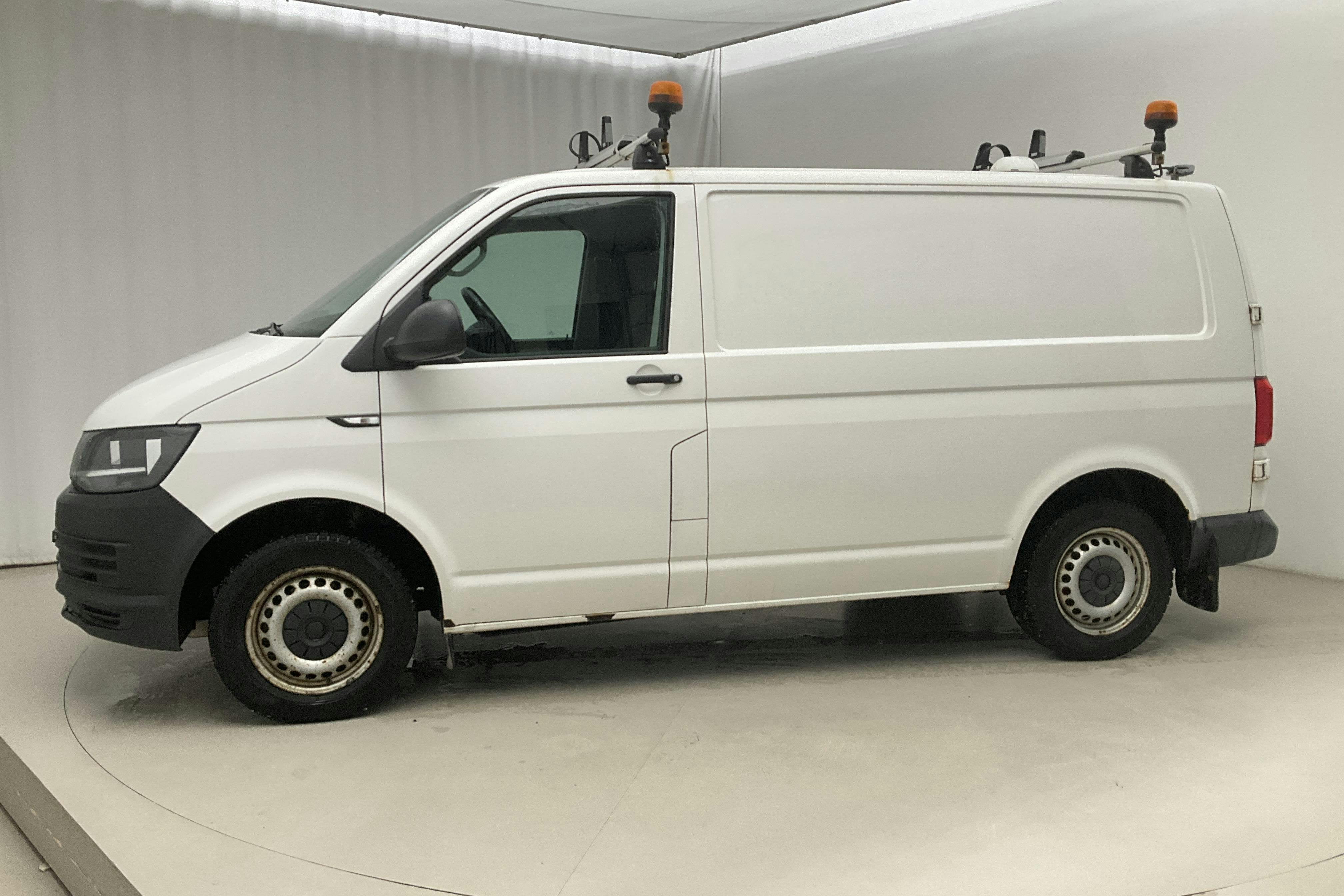 Presentation photo 2 of 15: VW Transporter T6 2.0 TDI BMT Skåp 4MOTION (150hk) - 199 960 km - Manual - white - 2018