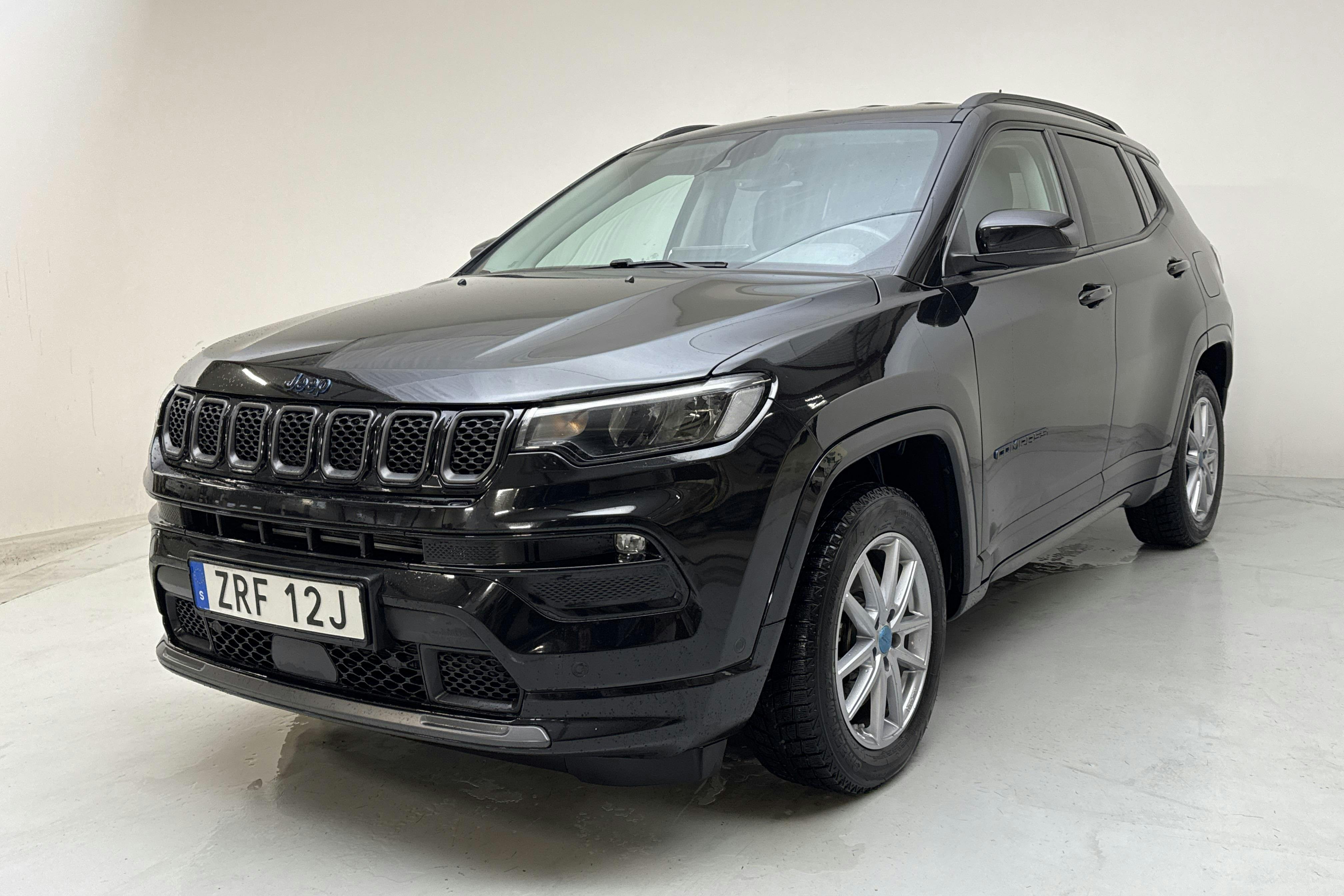 Presentation photo 1 of 18: Jeep Compass 1.3 PHEV 4WD (240hk) - 80 890 km - Automatic - black - 2022