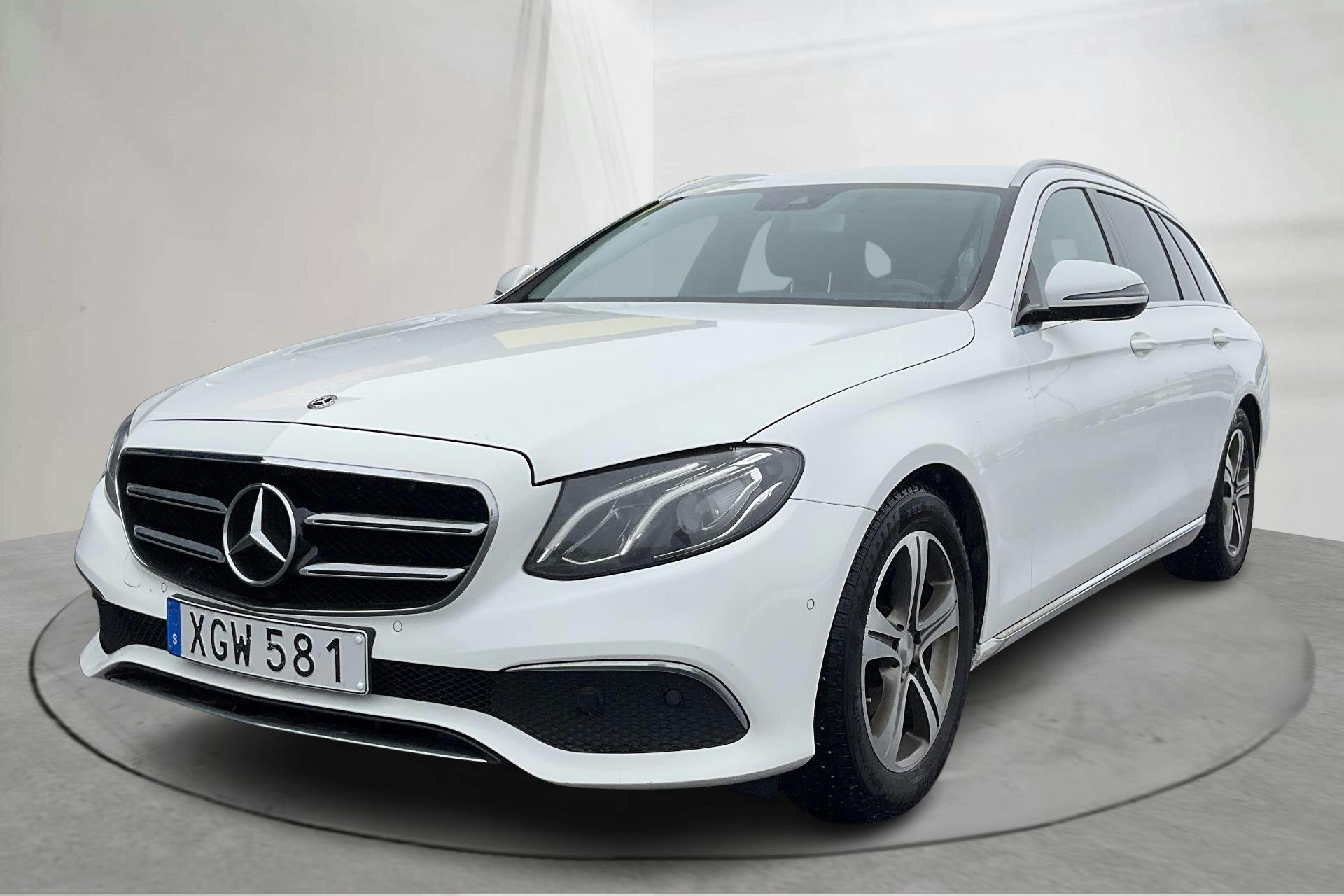 Presentationsfoto 1 av 17: Mercedes E 200 d Kombi S213 (150hk) - 17 760 mil - Automat - vit - 2019