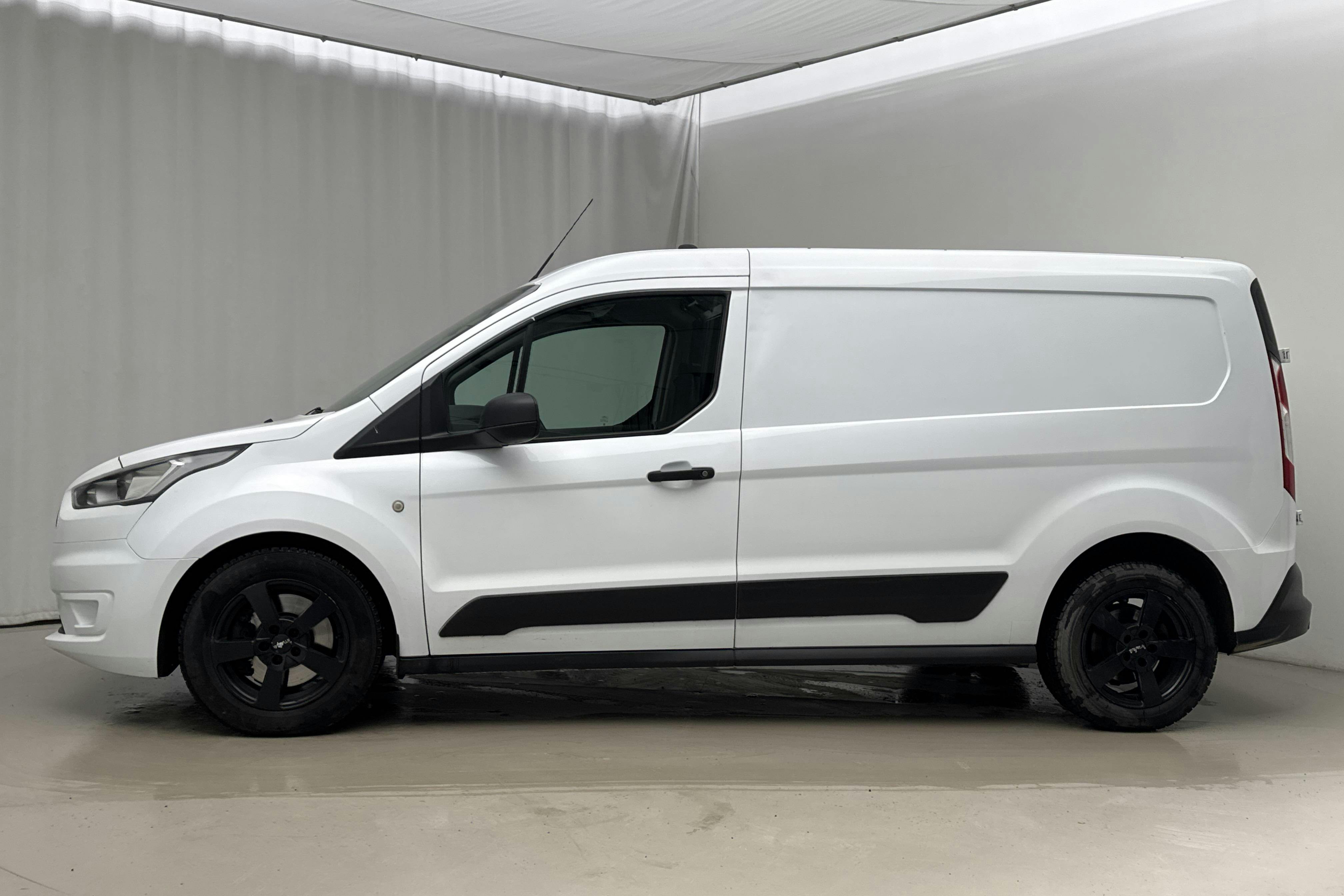 Præsentationsfoto 2 af 18: Ford Transit Connect 1.5 TDCi (120hk) - 159 200 kilometer - Salgsautomat - Hvid - 2018