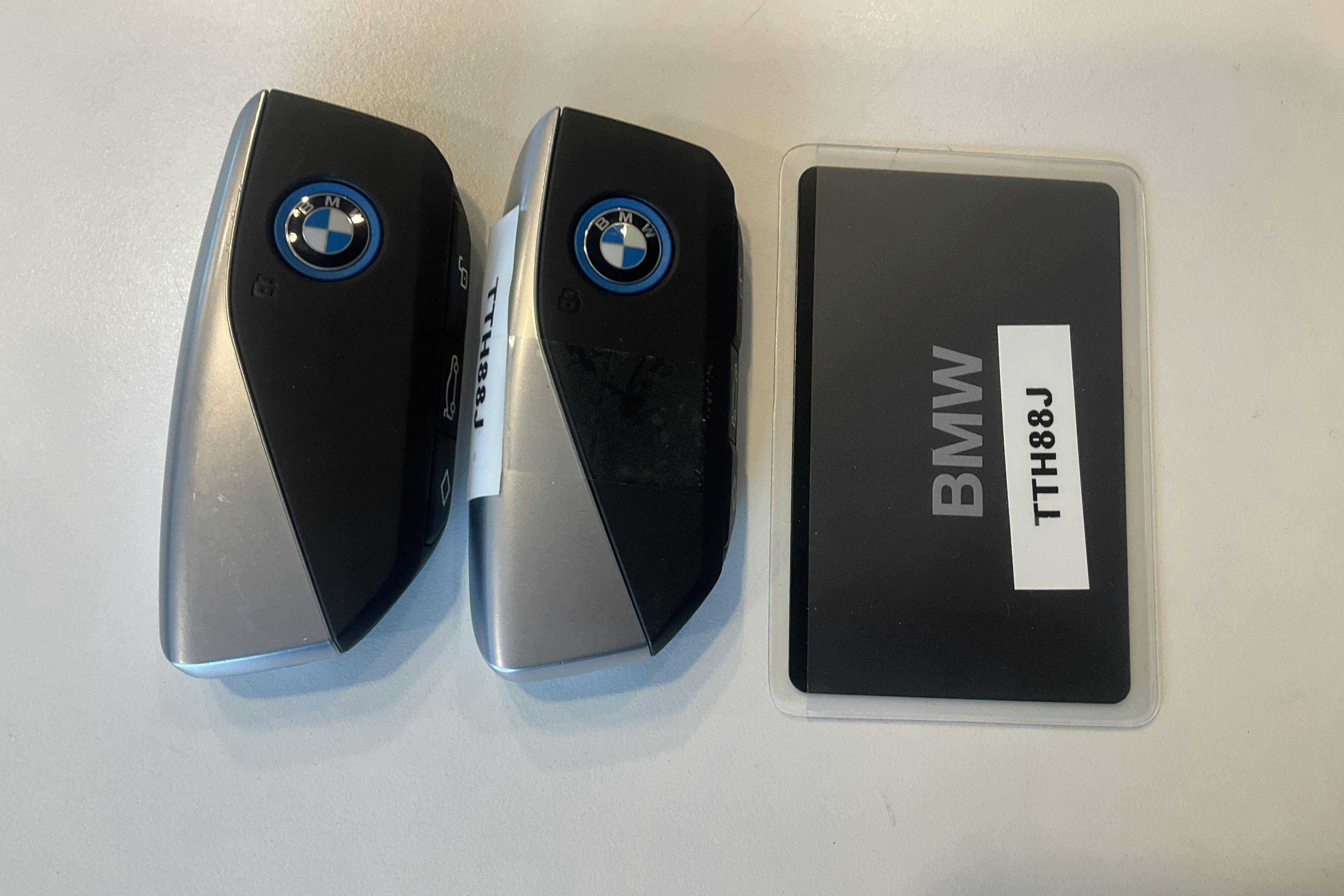 Presentationsfoto 28 av 28: BMW iX xDrive40, I20 (310hk) - 7 037 mil - Automat - svart - 2023