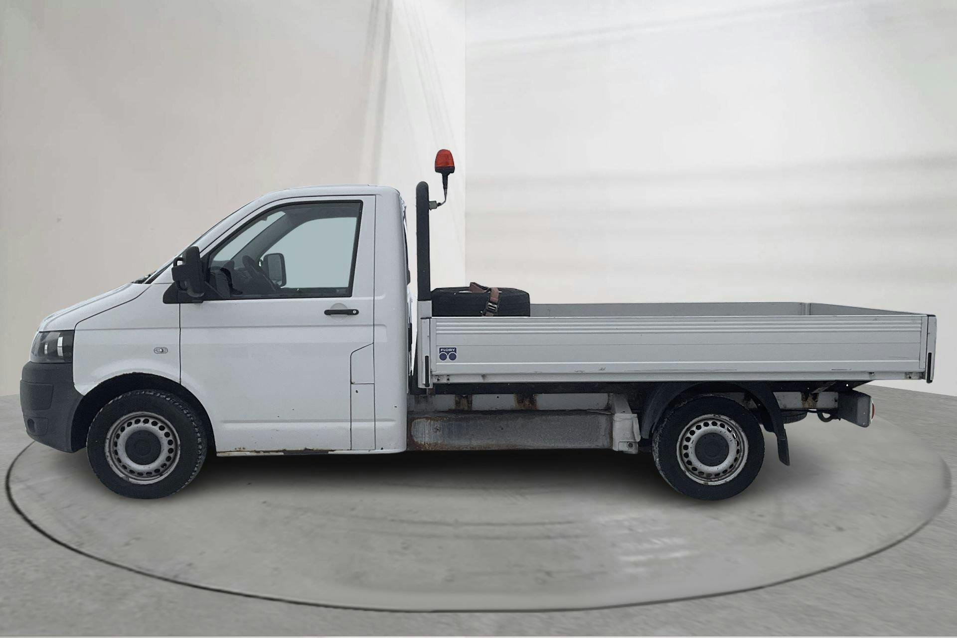 Presentationsfoto 2 av 11: VW Transporter T5 2.0 TDI Pickup (102hk) - 16 989 mil - Manuell - vit - 2013