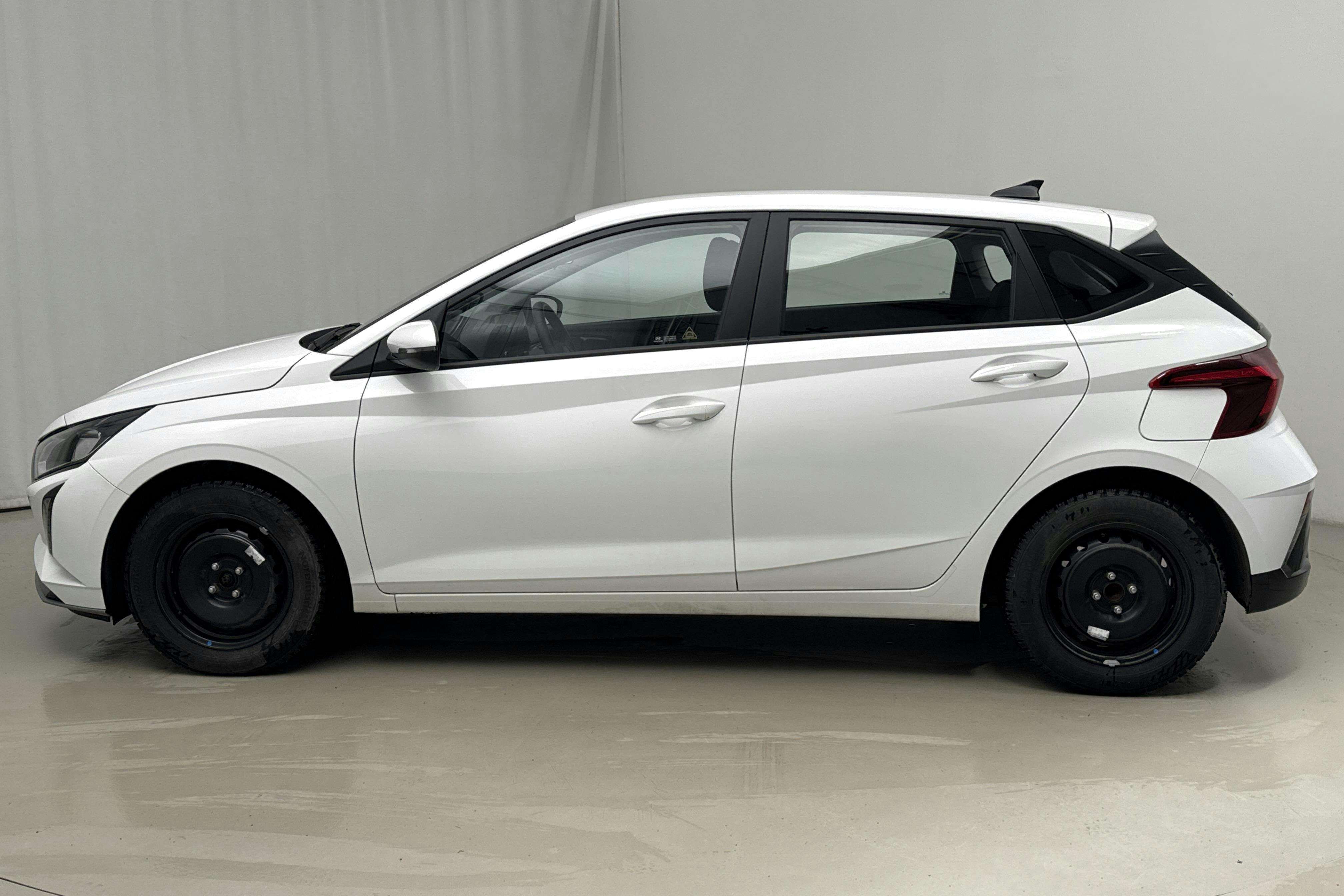 Esitlusfoto 2 aadressil 14: Hyundai i20 1.0 T-GDi (100hk) - 10 340 km - Automaatne - valge - 2025