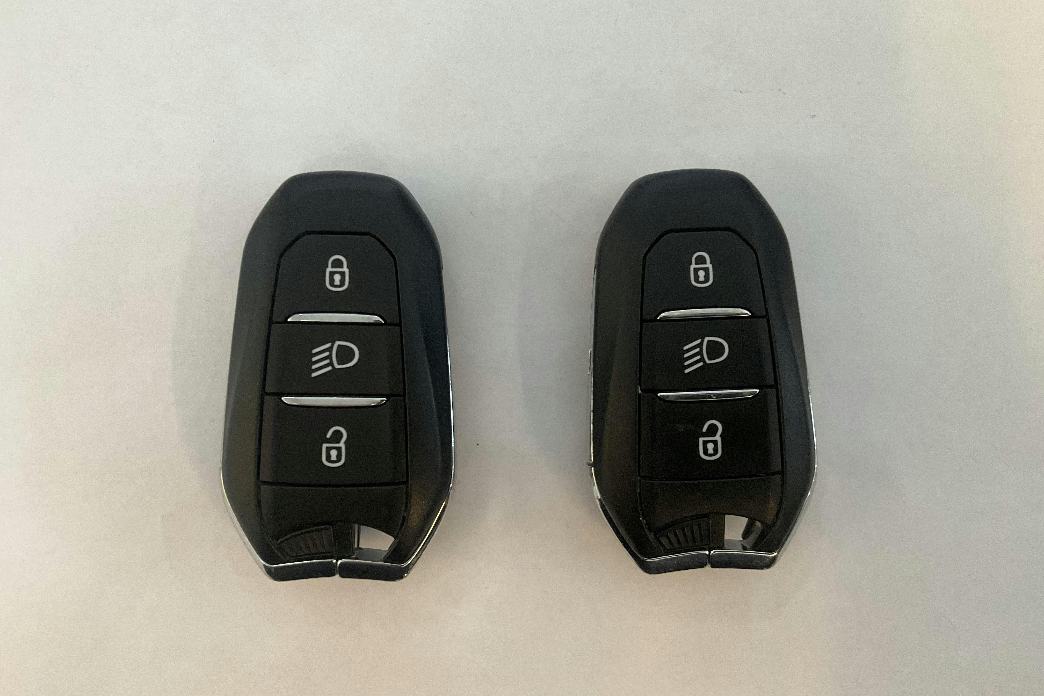 Presentation photo 20 of 20: Peugeot 508 1.6 Hybrid SW (225hk) - 81 180 km - Automatic - gray - 2021