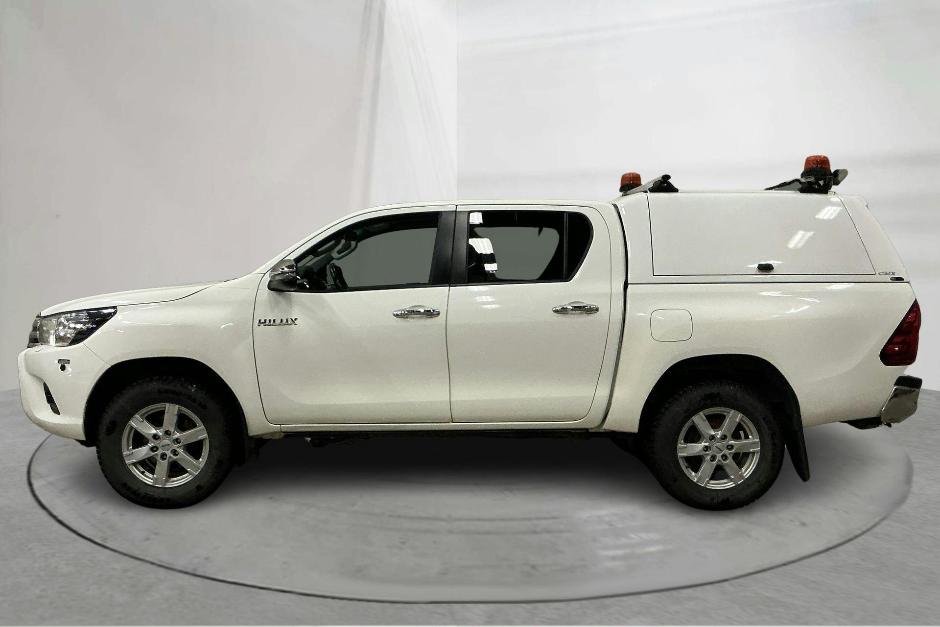 Presentation photo 2 of 17: Toyota Hilux 2.4 D 4WD (150hk) - 139 480 km - Automatic - white - 2018