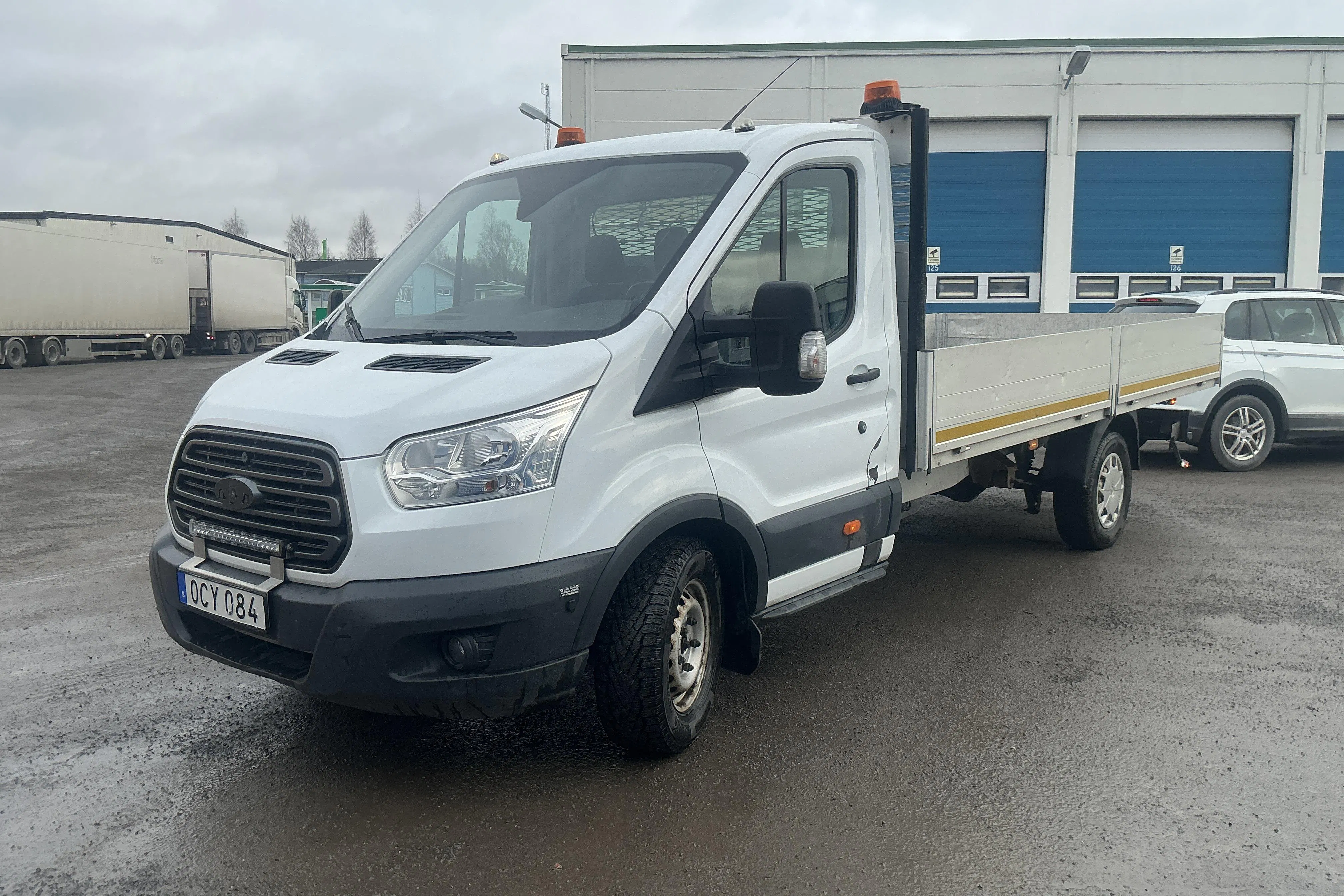 Presentation photo 1 of 17: Ford Transit Chassi 350 2.0 TDCi AWD (170hk) - 86 810 km - Manual - 2018