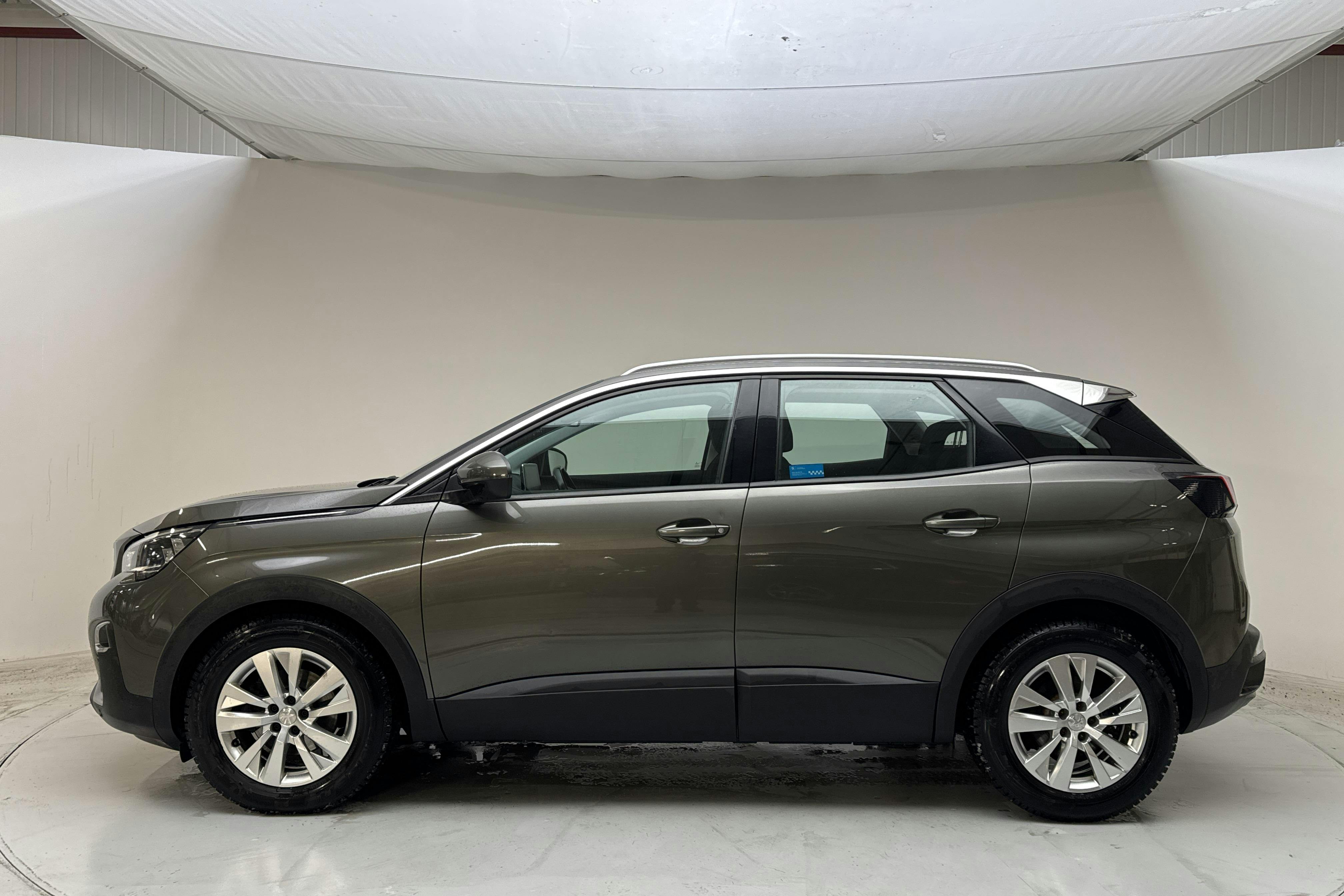 Præsentationsfoto 2 af 12: Peugeot 3008 1.2 PureTech (130hk) - 112 240 kilometer - Salgsautomat - 2018