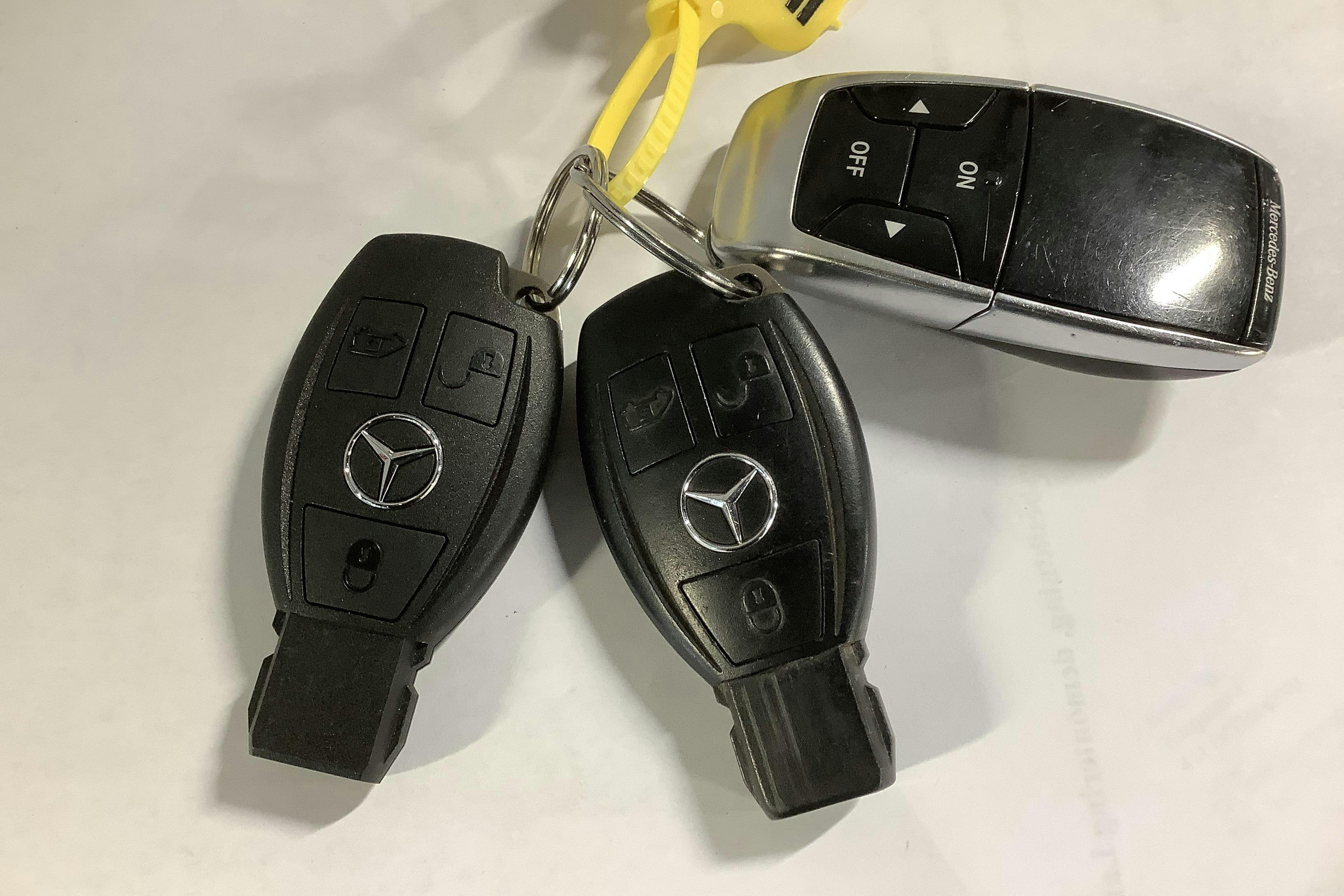 Presentation photo 18 of 18: Mercedes Vito Mixto 114 CDI 4MATIC W640 (136hk) - 67 510 km - Automatic - white - 2018