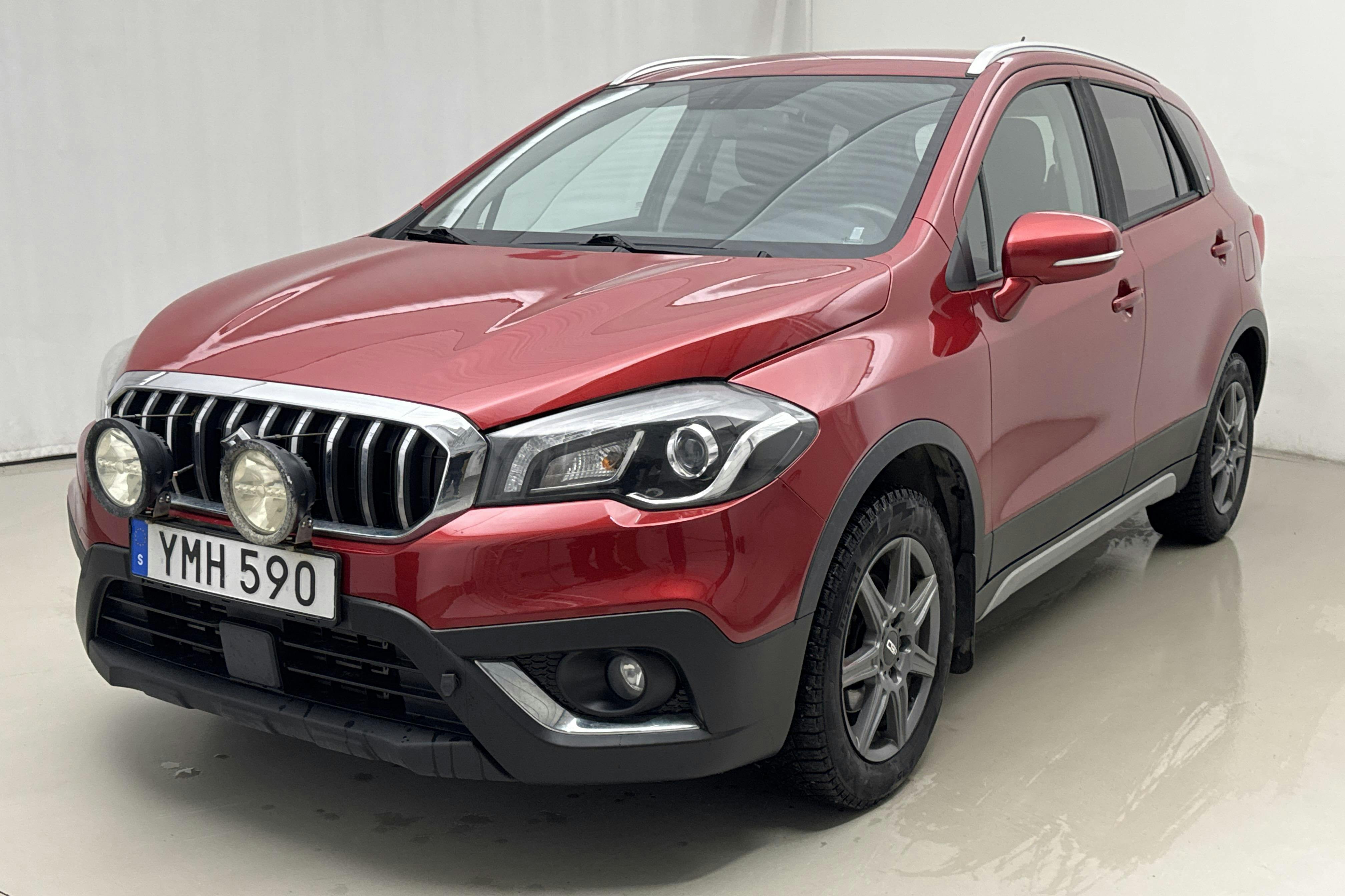 Presentation photo 1 of 15: Suzuki S-Cross 1.4 4x4 (140hk) - 154 490 km - Manual - red - 2017