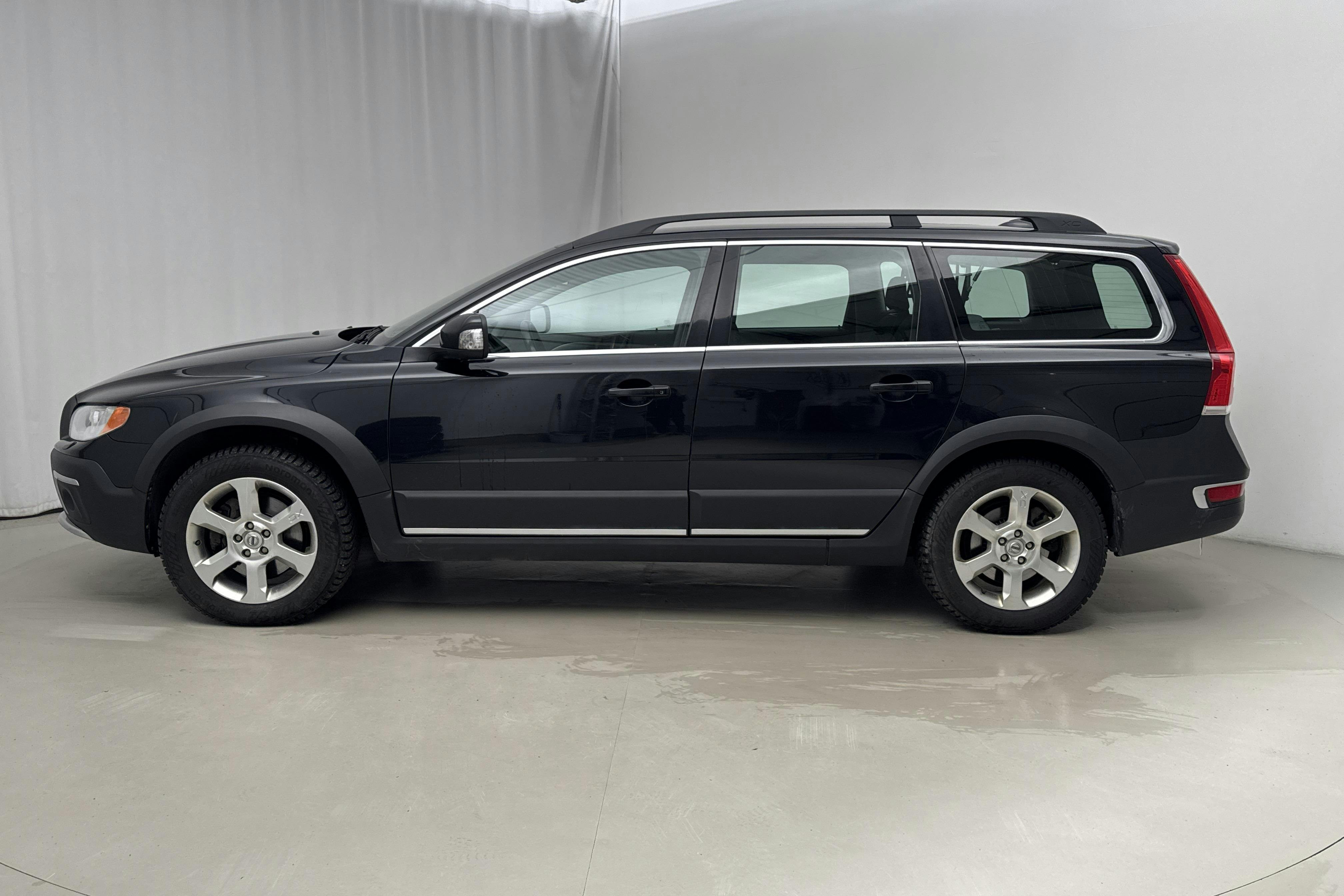 Presentation photo 2 of 13: Volvo XC70 II D4 AWD (181hk) - 232 980 km - Automatic - black - 2014