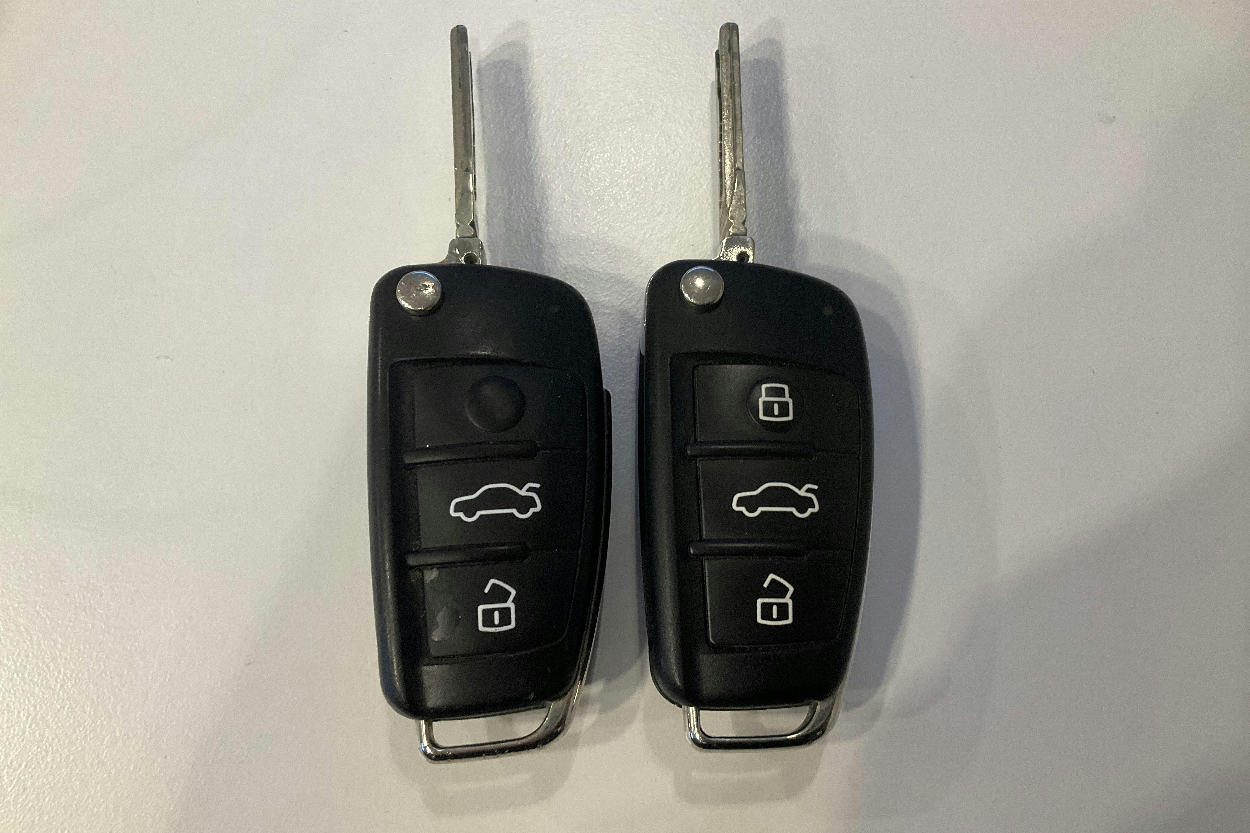 Presentation photo 12 of 12: Audi A3 2.0 TDI Sportback (140hk) - 112 630 km - Manual - white - 2010