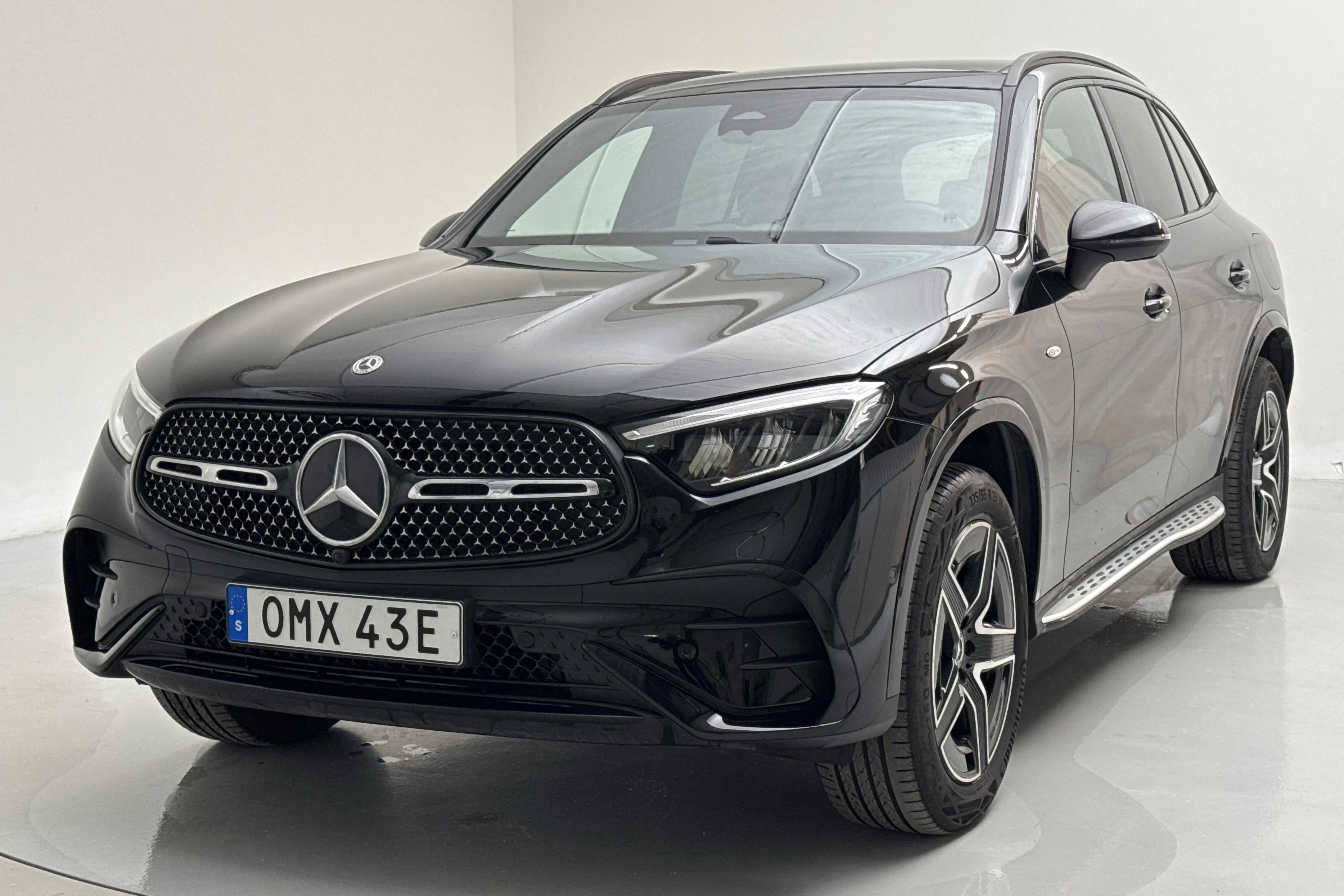 Presentation photo 1 of 18: Mercedes GLC 400 e 4MATIC X254 (381hk) - 9 690 km - Automatic - black - 2025