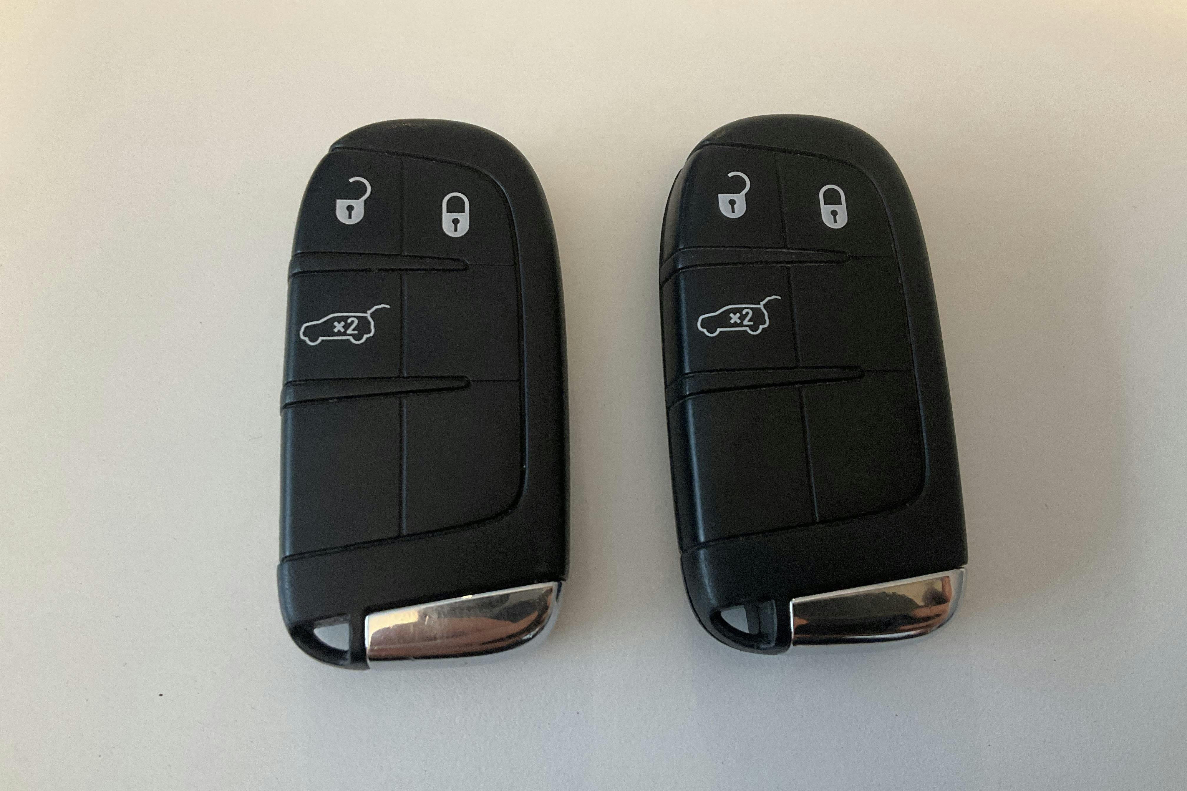 Præsentationsfoto 16 af 16: Jeep Renegade 1.3 PHEV 4WD (240hk) - 82 160 kilometer - Salgsautomat - grå - 2020