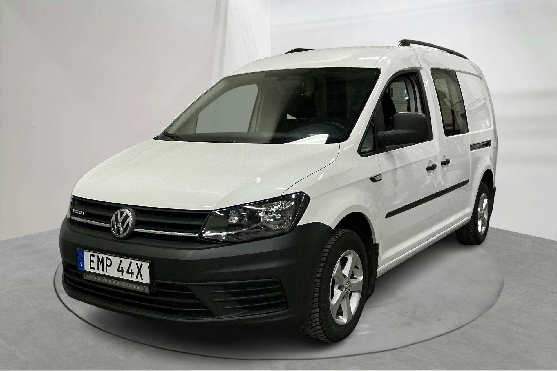 Presentationsfoto 1 av 15: VW Caddy 1.4 TGI Maxi Skåp (110hk) - 6 531 mil - Manuell - vit - 2020