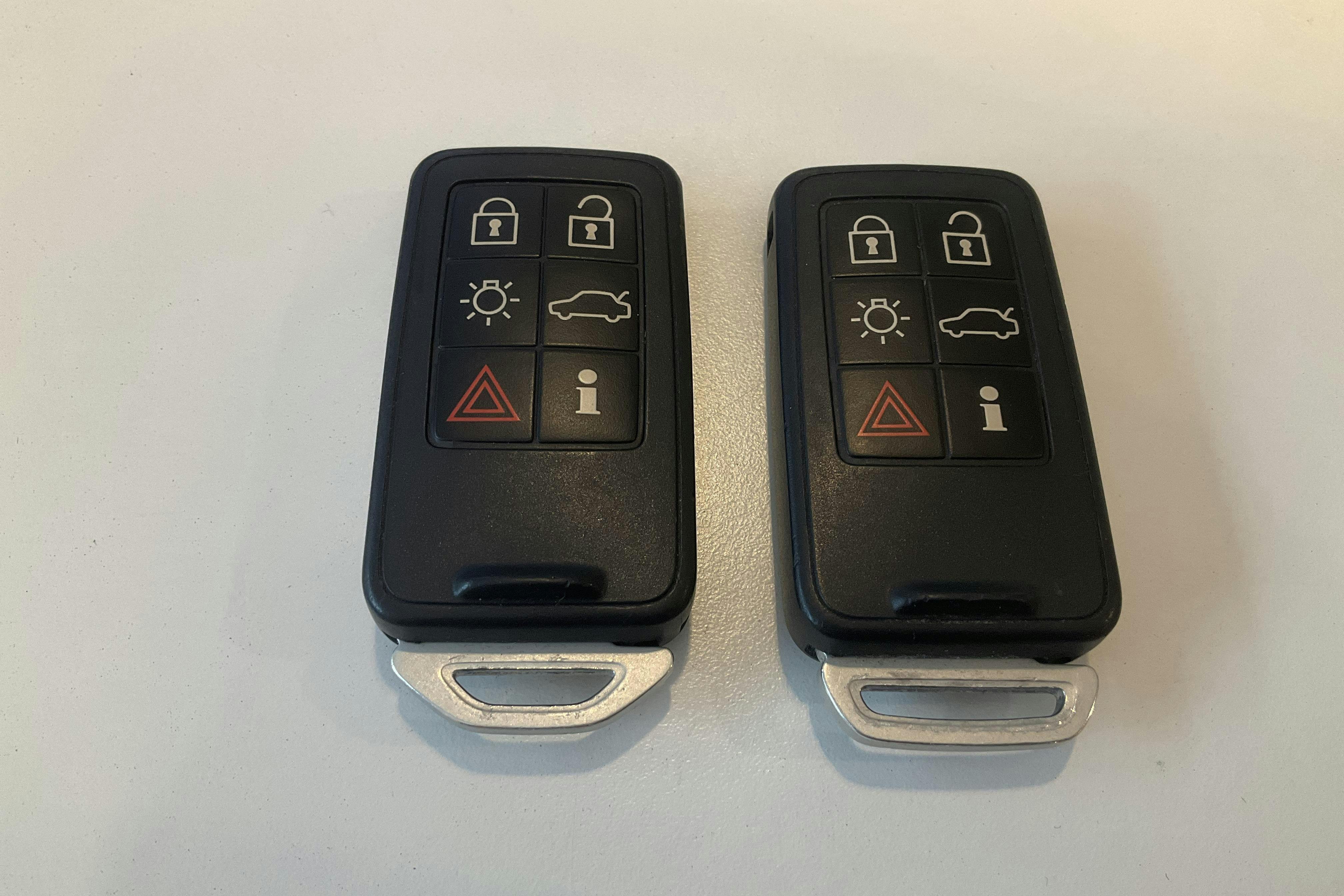 Præsentationsfoto 17 af 17: Volvo XC60 D4 AWD (190hk) - 254 660 kilometer - Salgsautomat - Sort - 2016