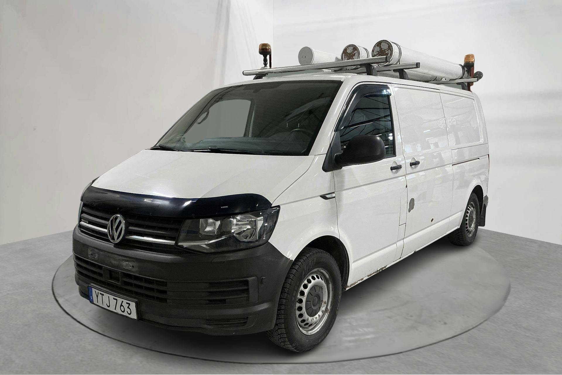Presentation photo 1 of 15: VW Transporter T6 2.0 TDI BMT Skåp 4MOTION (150hk) - 279 080 km - Automatic - white - 2018
