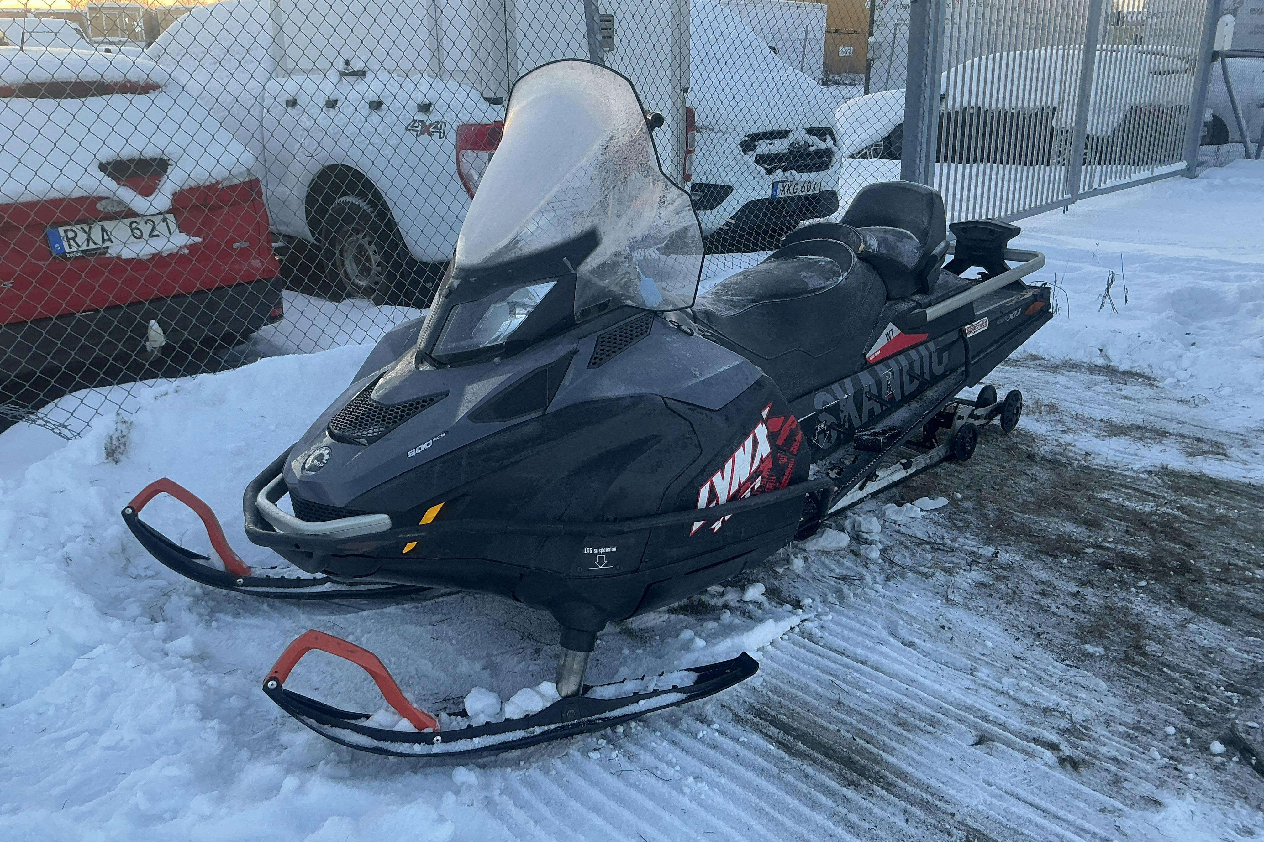 Presentationsfoto 1 av 11: ski-doo SKANDIC WT 900 ACE Snöskoter utan drivmatta - 614 mil - Automat - 2018
