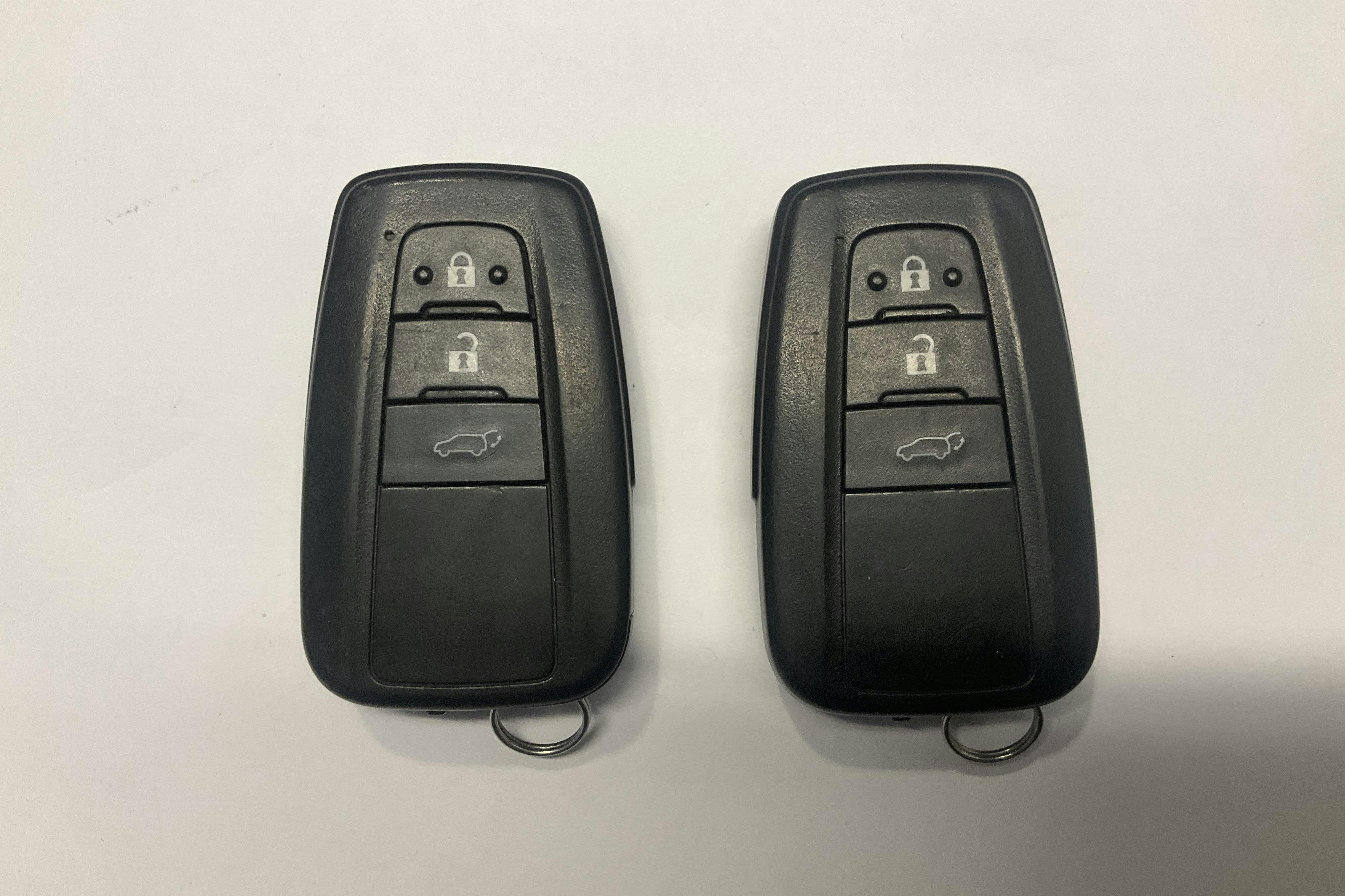 Presentationsfoto 14 av 14: Toyota RAV4 2.5 HSD AWD (222hk) - 13 059 mil - Automat - grön - 2023