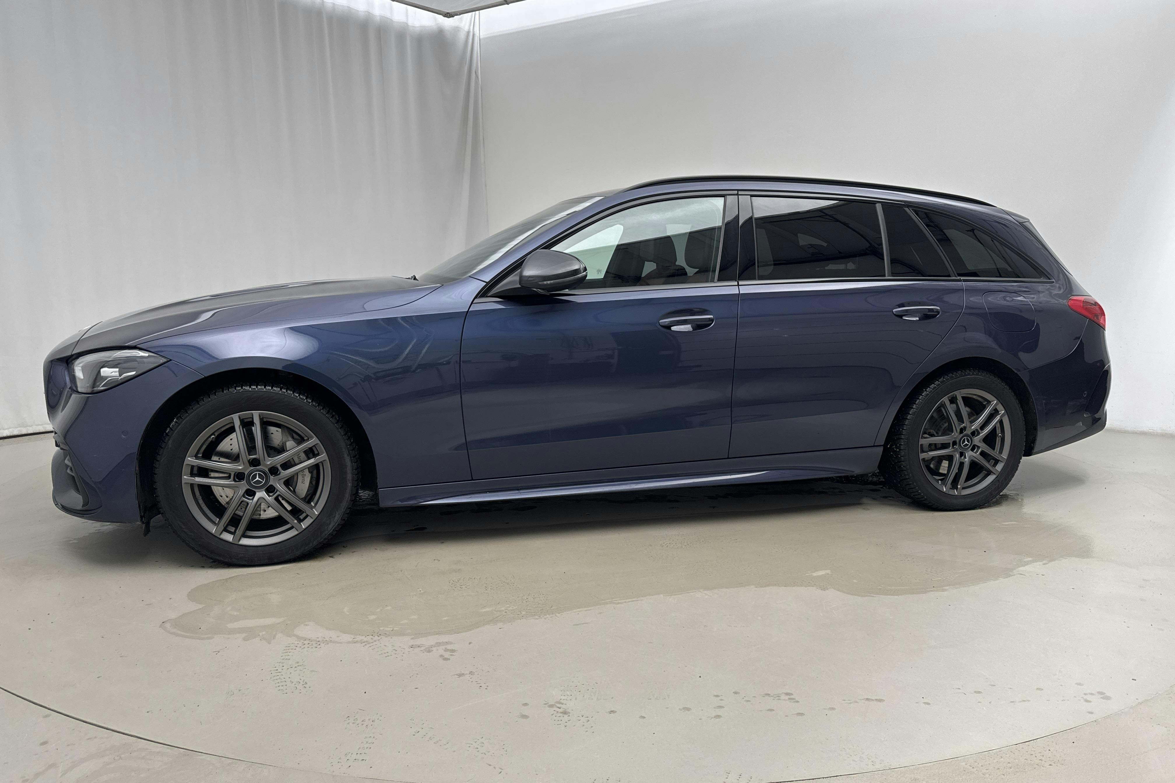 Presentation photo 2 of 21: Mercedes C 300 e Kombi S206 (333hk) - 57 700 km - Automatic - blue - 2023