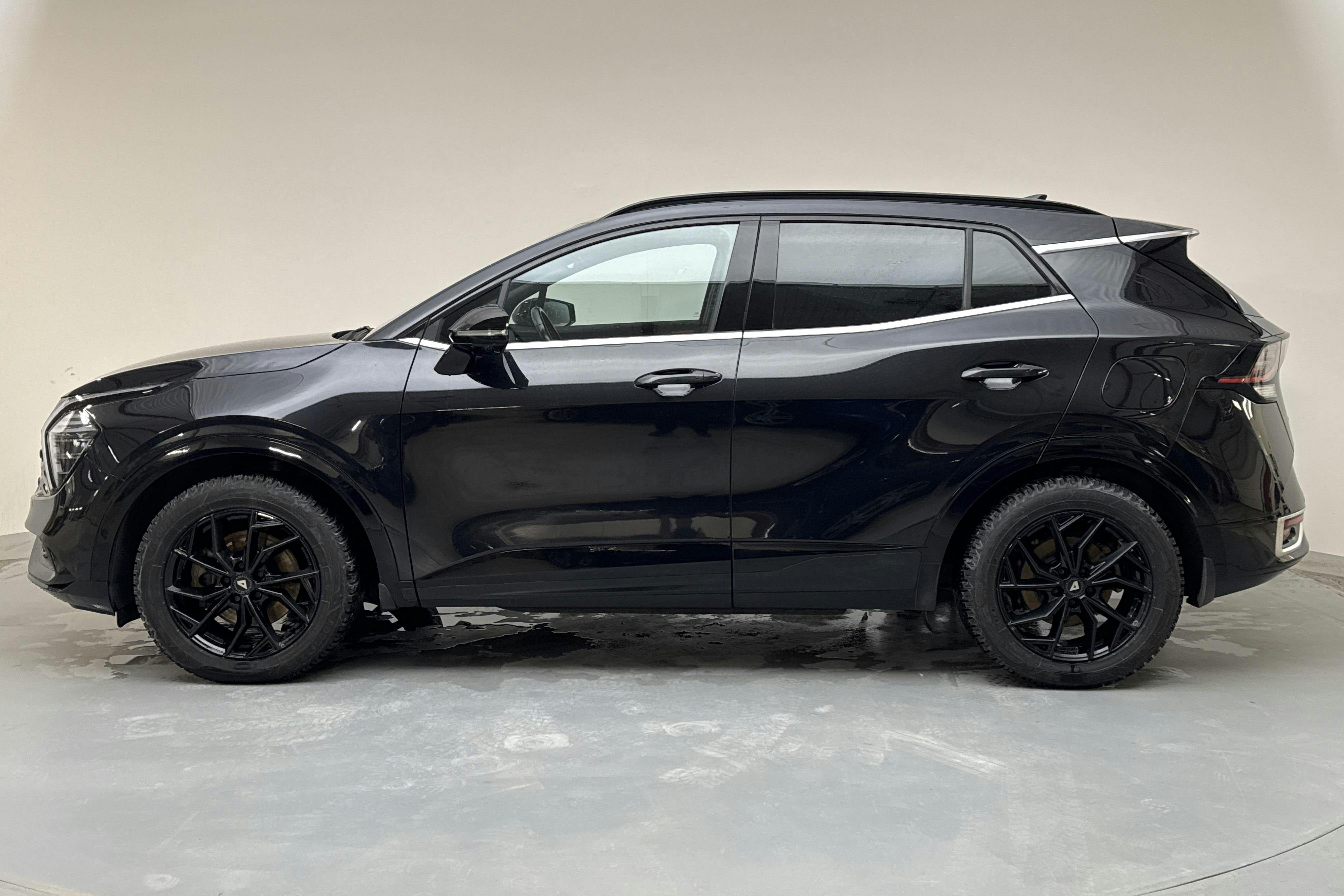 Presentation photo 2 of 18: KIA Sportage PHEV AWD (265hk) - 119 510 km - Automatic - black - 2023