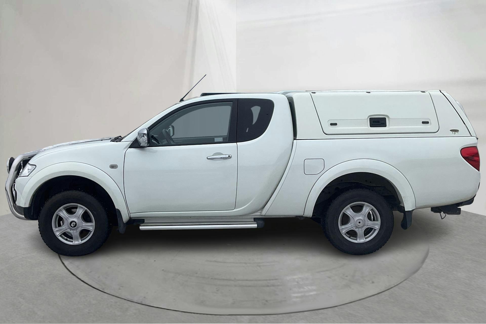 Presentationsfoto 2 av 15: Mitsubishi L200 2.5 DI-D (178hk) - 9 183 mil - Manuell - vit - 2012