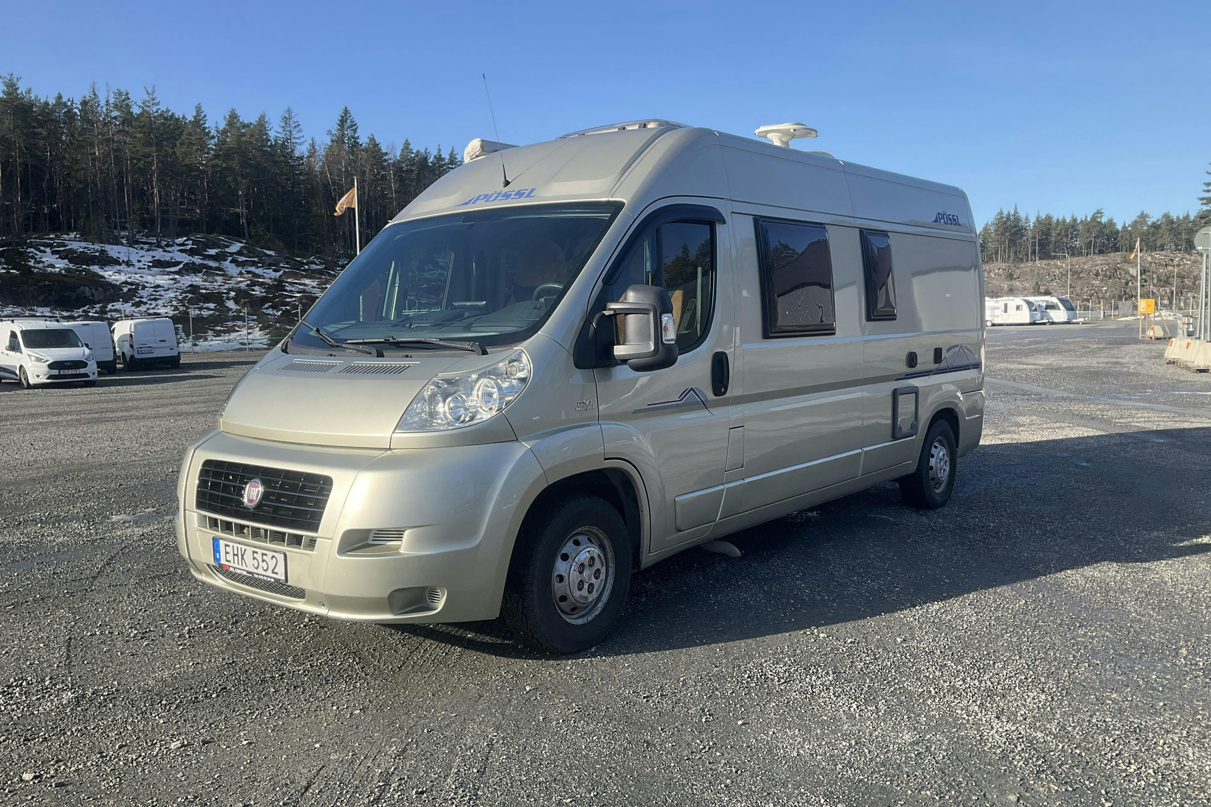 Presentation photo 1 of 30: FIAT PÖSSL 2Win Campingbil - 146 310 km - Manual - Light Yellow - 2010