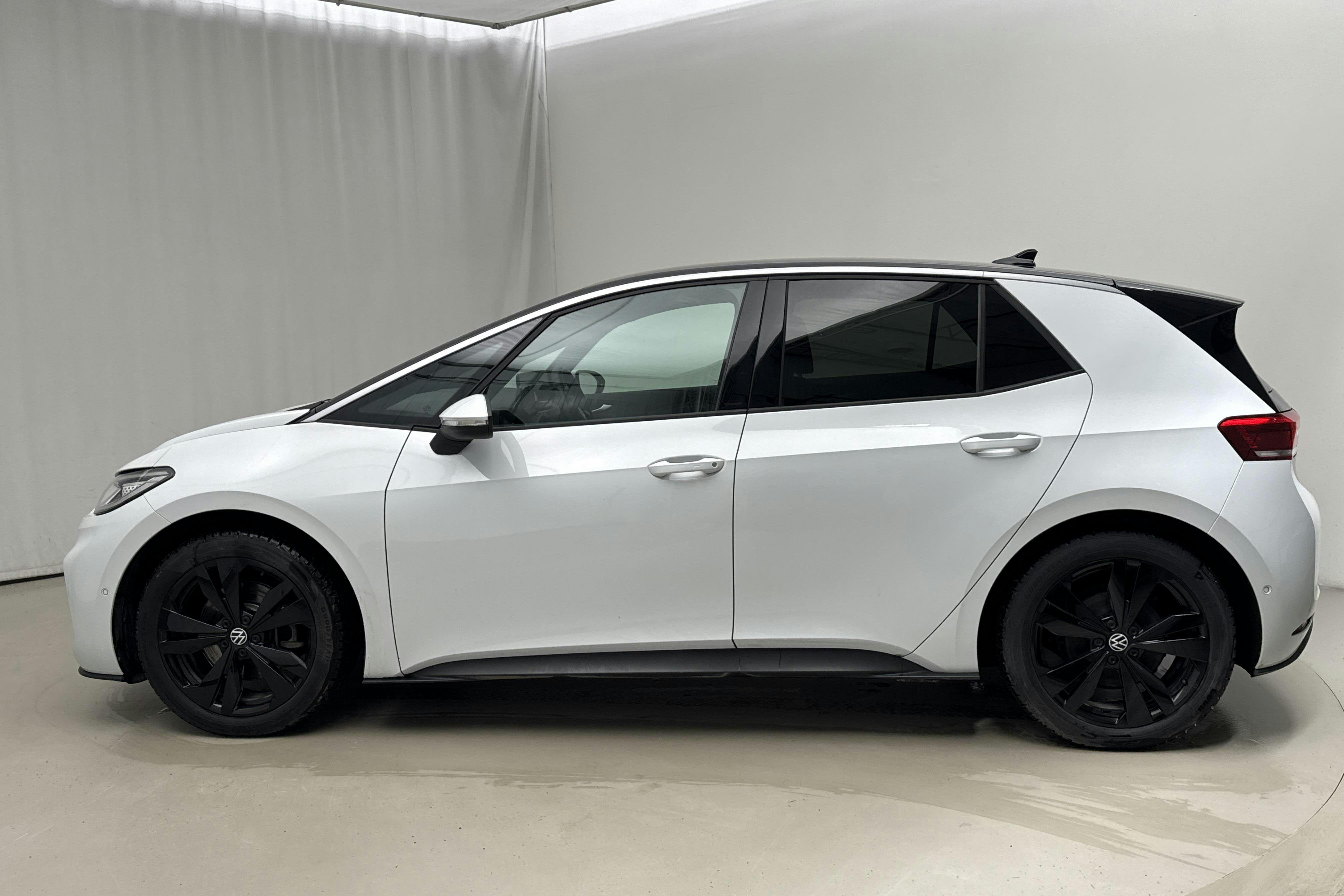 Presentation photo 2 of 20: VW ID.3 58kWh (204hk) - 30 000 km - Automatic - white - 2024