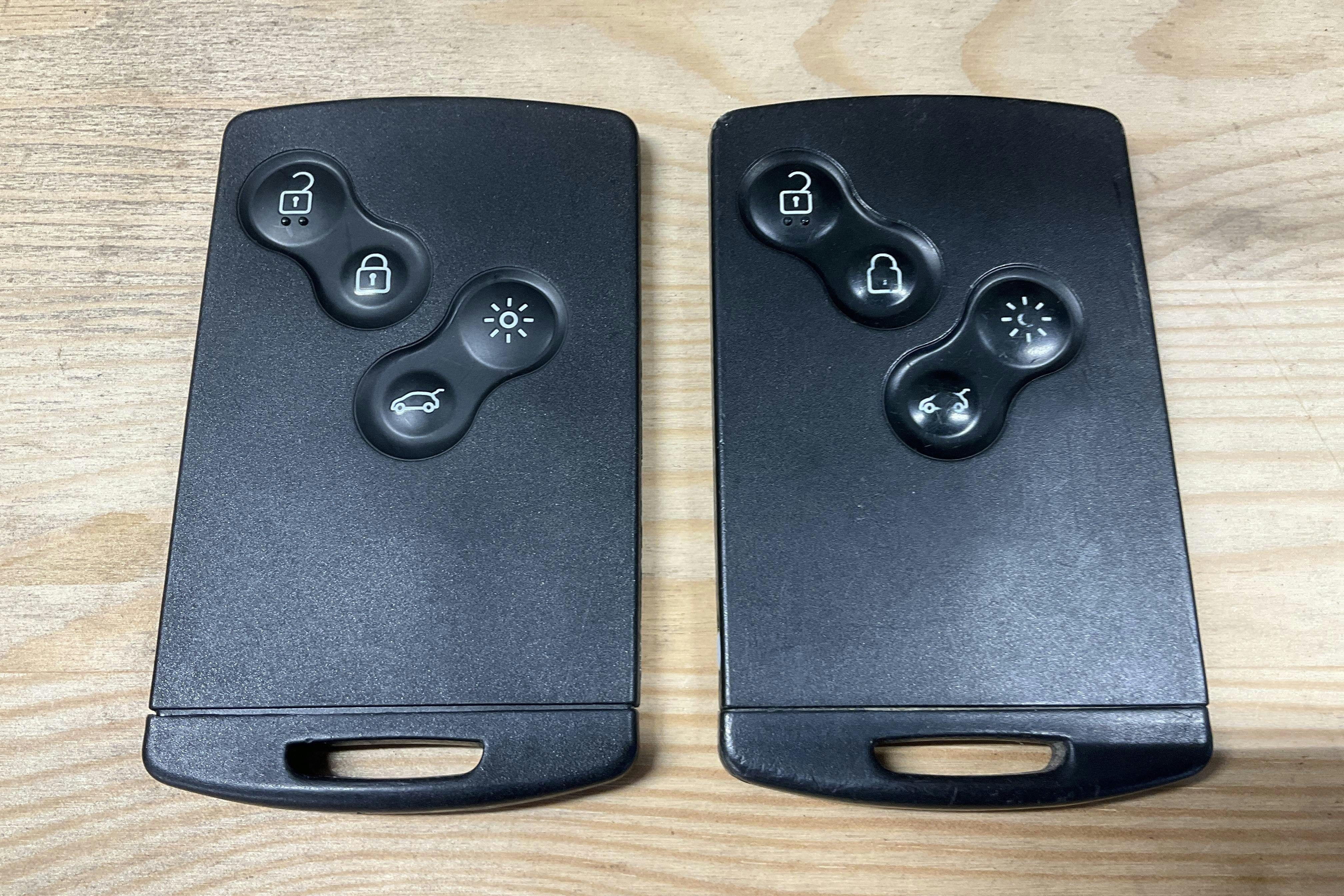 Presentation photo 14 of 14: Renault Clio IV 0.9 TCe 90 5dr (90hk) - 82 790 km - Manual - white - 2020