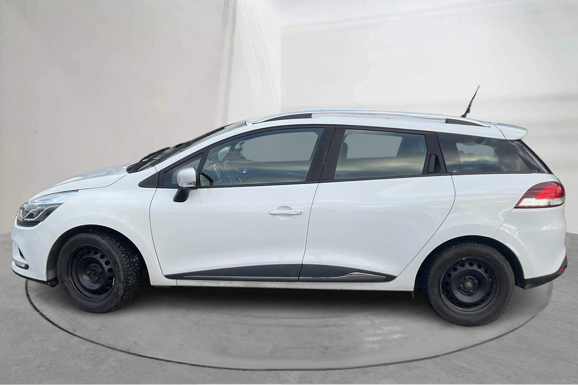 Presentation photo 2 of 14: Renault Clio IV 0.9 TCe 90 5dr (90hk) - 82 790 km - Manual - white - 2020