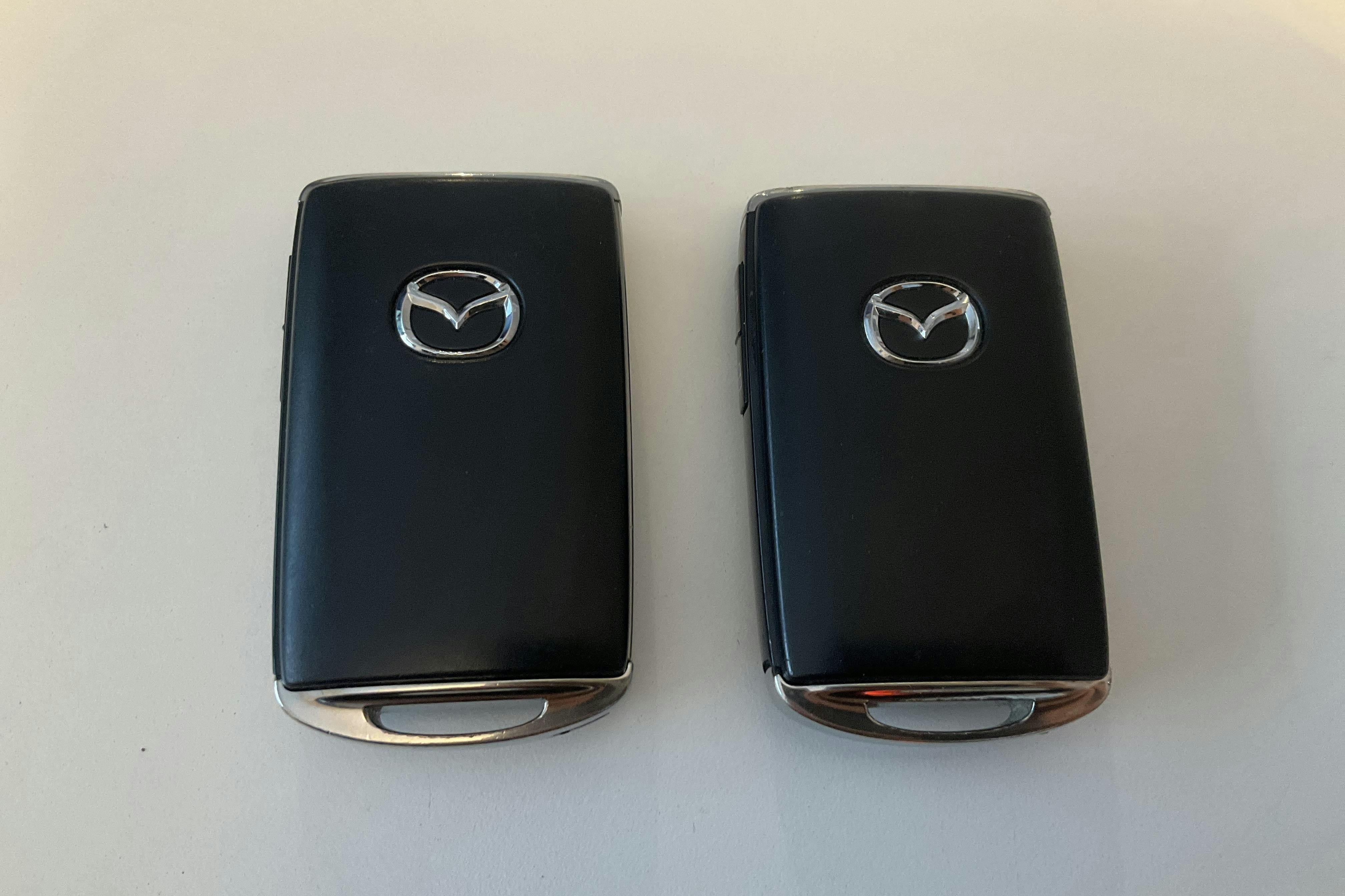 Presentation photo 17 of 17: Mazda MX-30 e-Skyactiv (145hk) - 24 980 km - Automatic - white - 2022