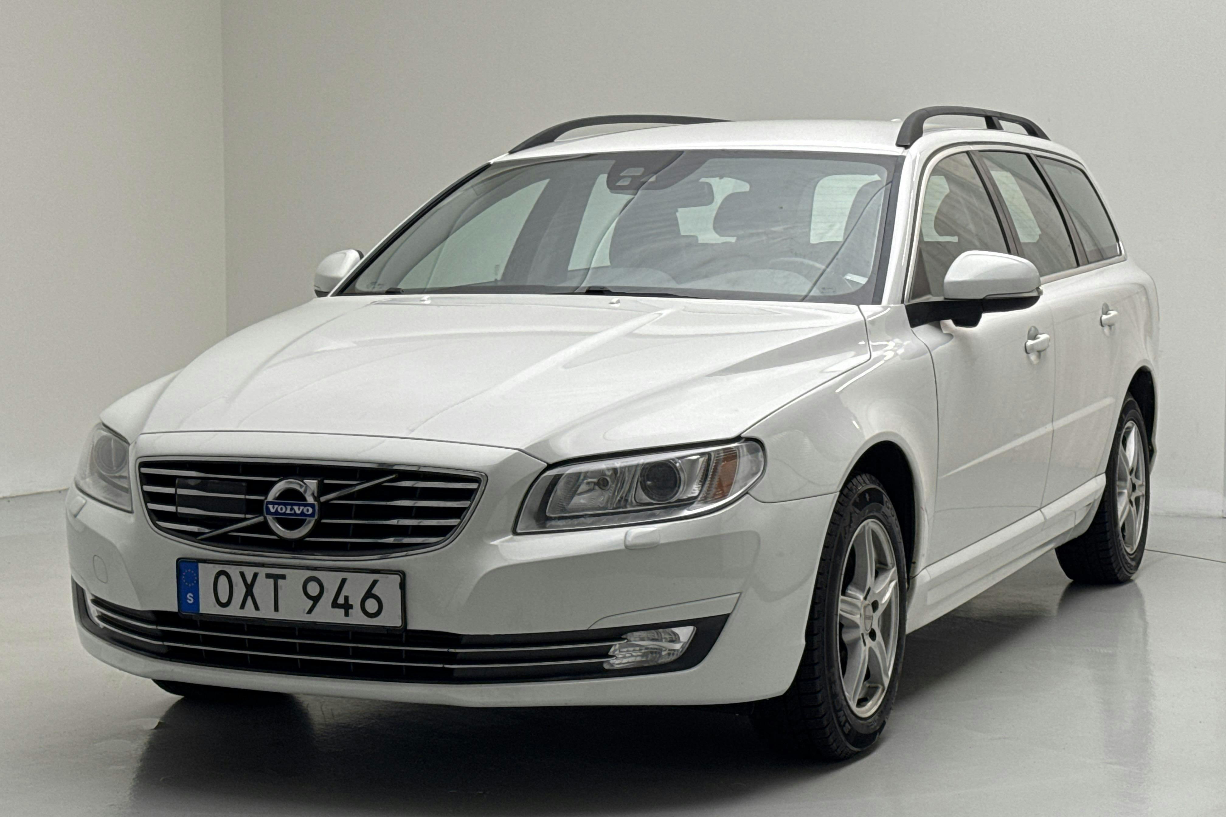 Presentationsfoto 1 av 12: Volvo V70 II D4 AWD (181hk) - 17 713 mil - Automat - vit - 2015