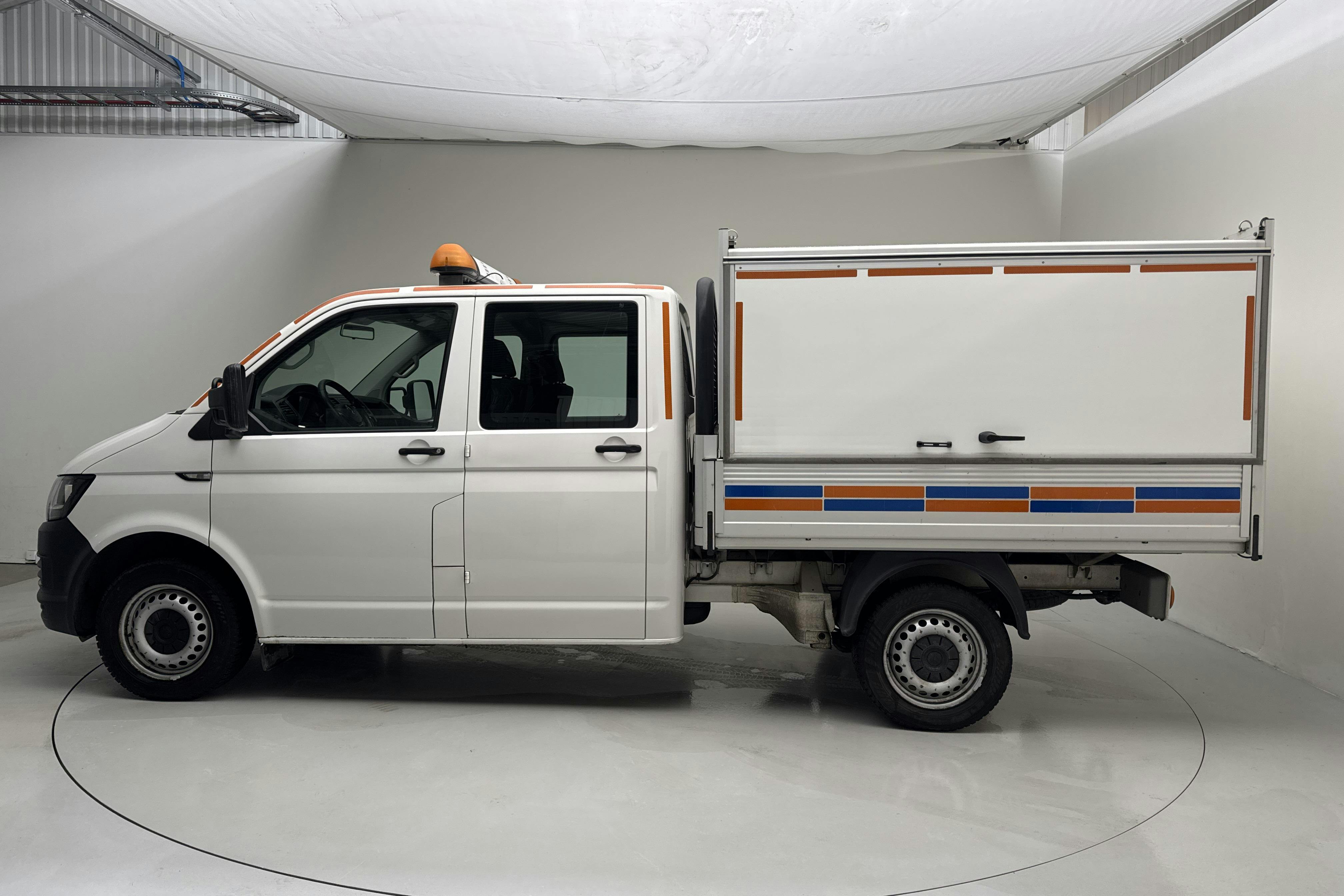 Presentation photo 2 of 15: VW Transporter T6 2.0 TDI BMT (140hk) - 217 470 km - Automatic - white - 2016