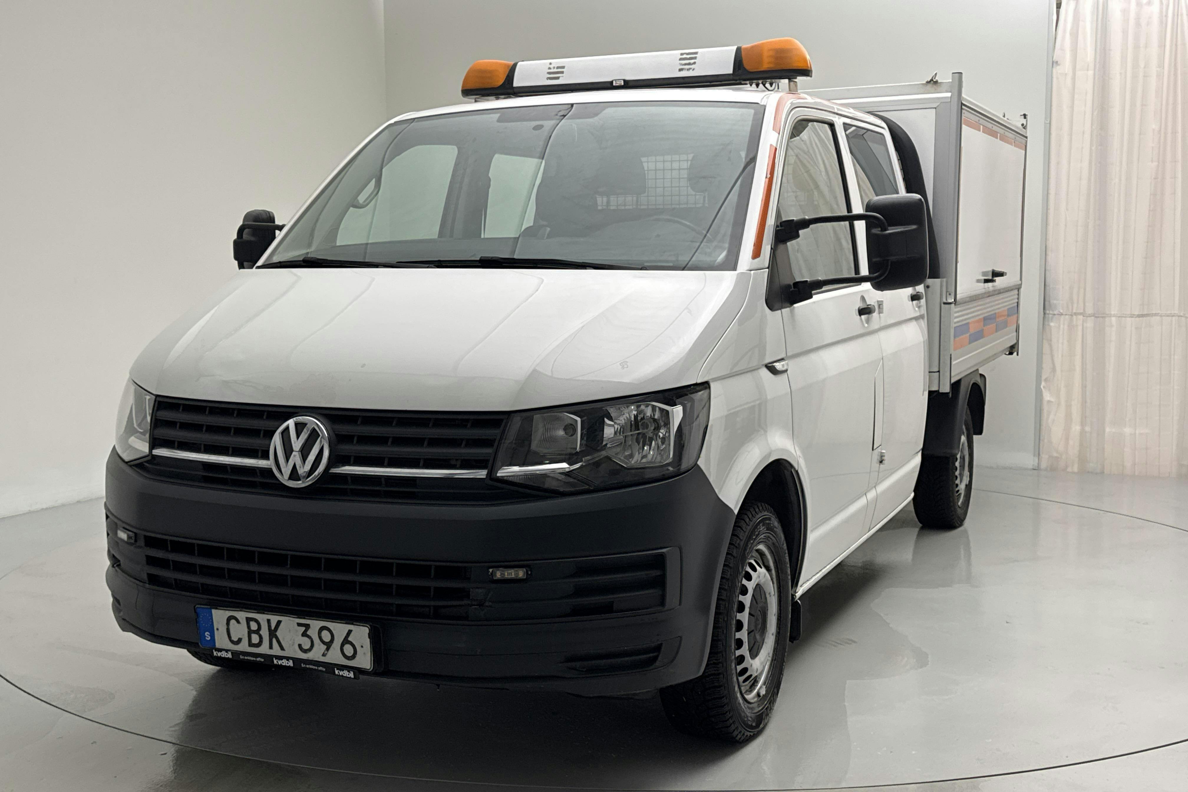 Presentation photo 1 of 15: VW Transporter T6 2.0 TDI BMT (140hk) - 217 470 km - Automatic - white - 2016