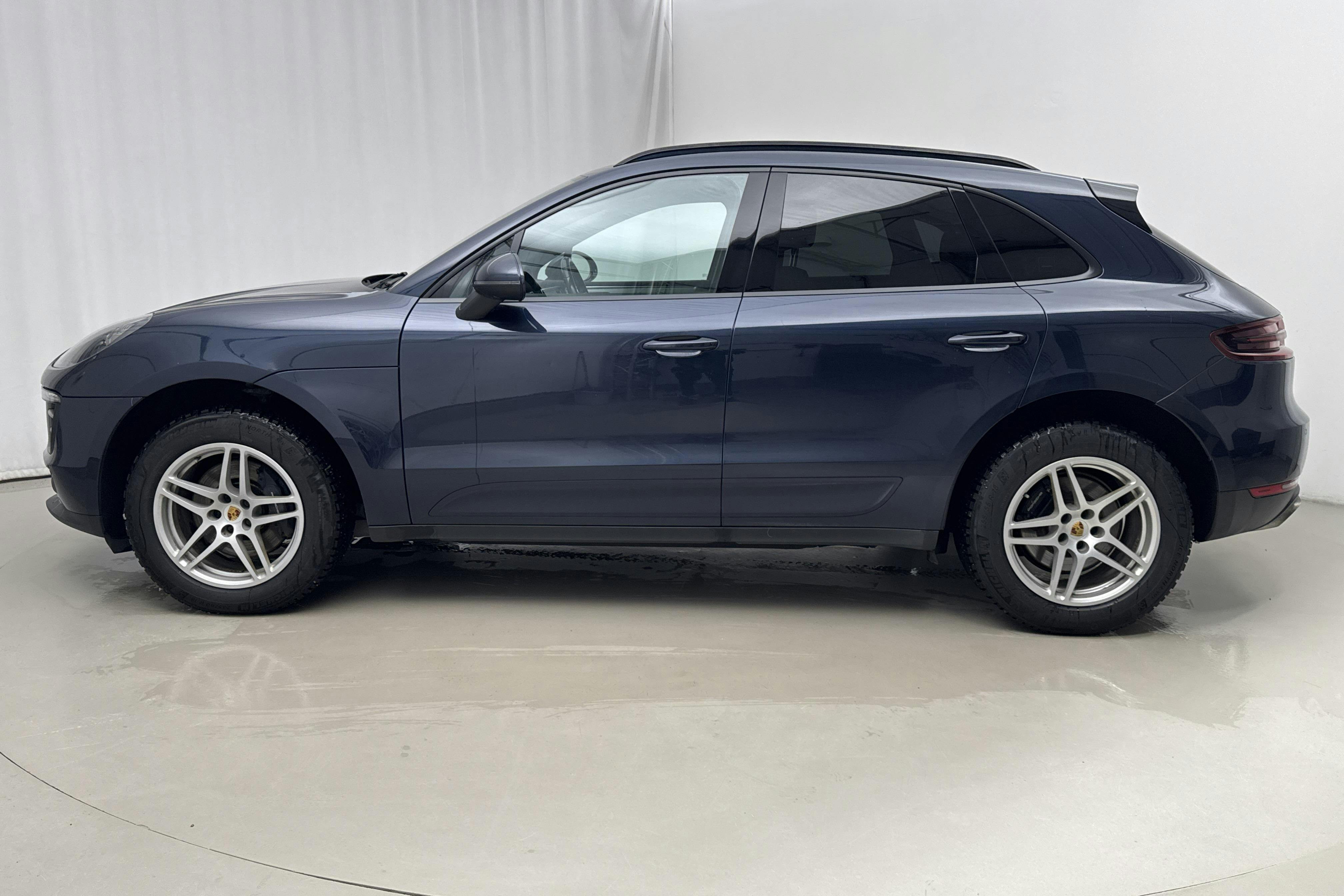 Presentation photo 2 of 20: Porsche Macan 2.0 (252hk) - 257 730 km - Automatic - Dark Blue - 2018