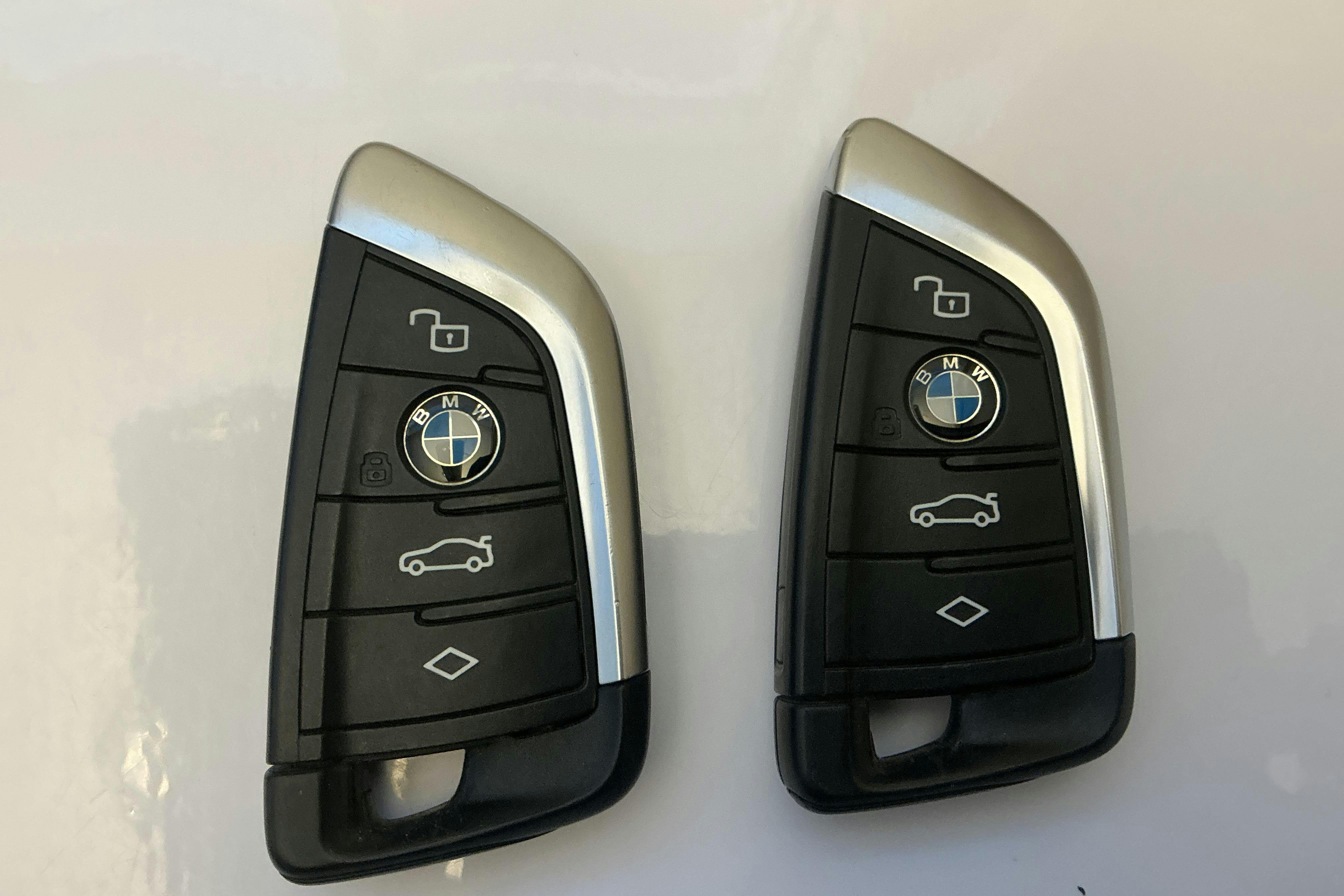 Presentation photo 16 of 16: BMW i4 eDrive40, G26 (340hk) - 82 340 km - Automatic - black - 2023