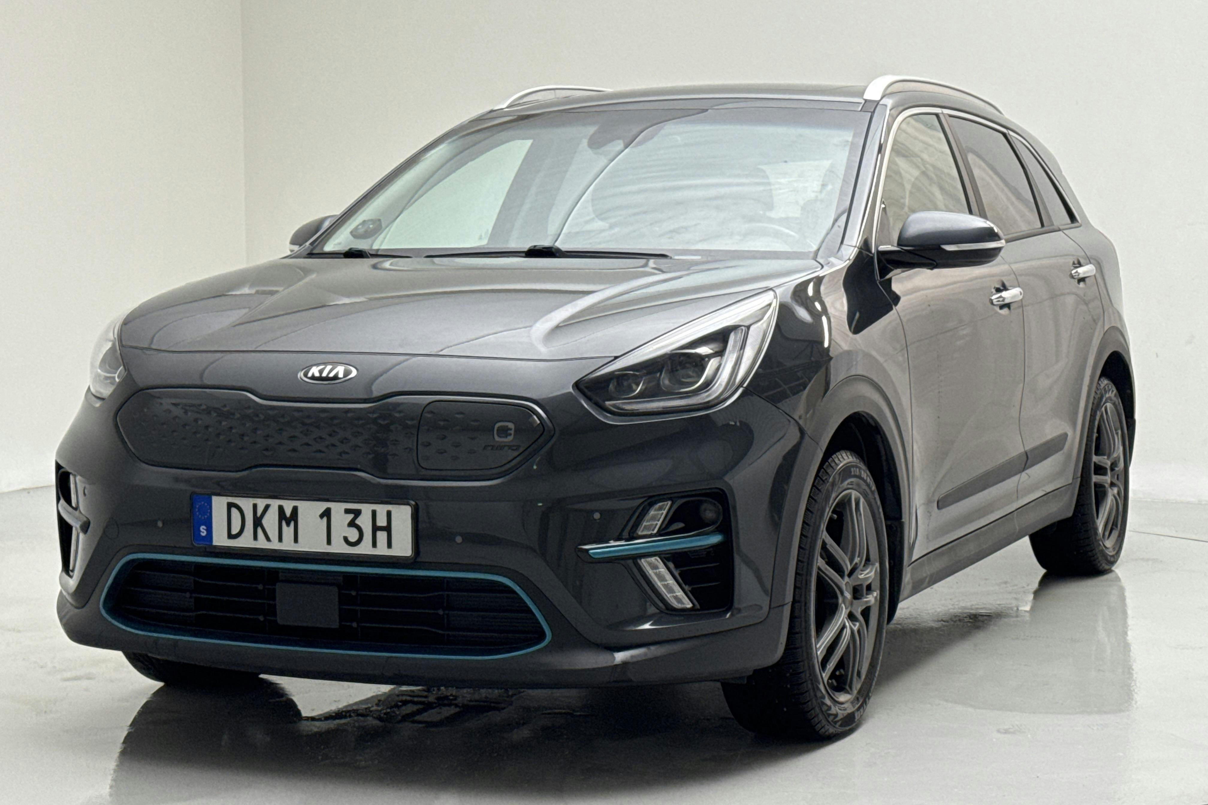 Presentation photo 1 of 19: KIA e-Niro 64kWh (204hk) - 128 540 km - Automatic - gray - 2019