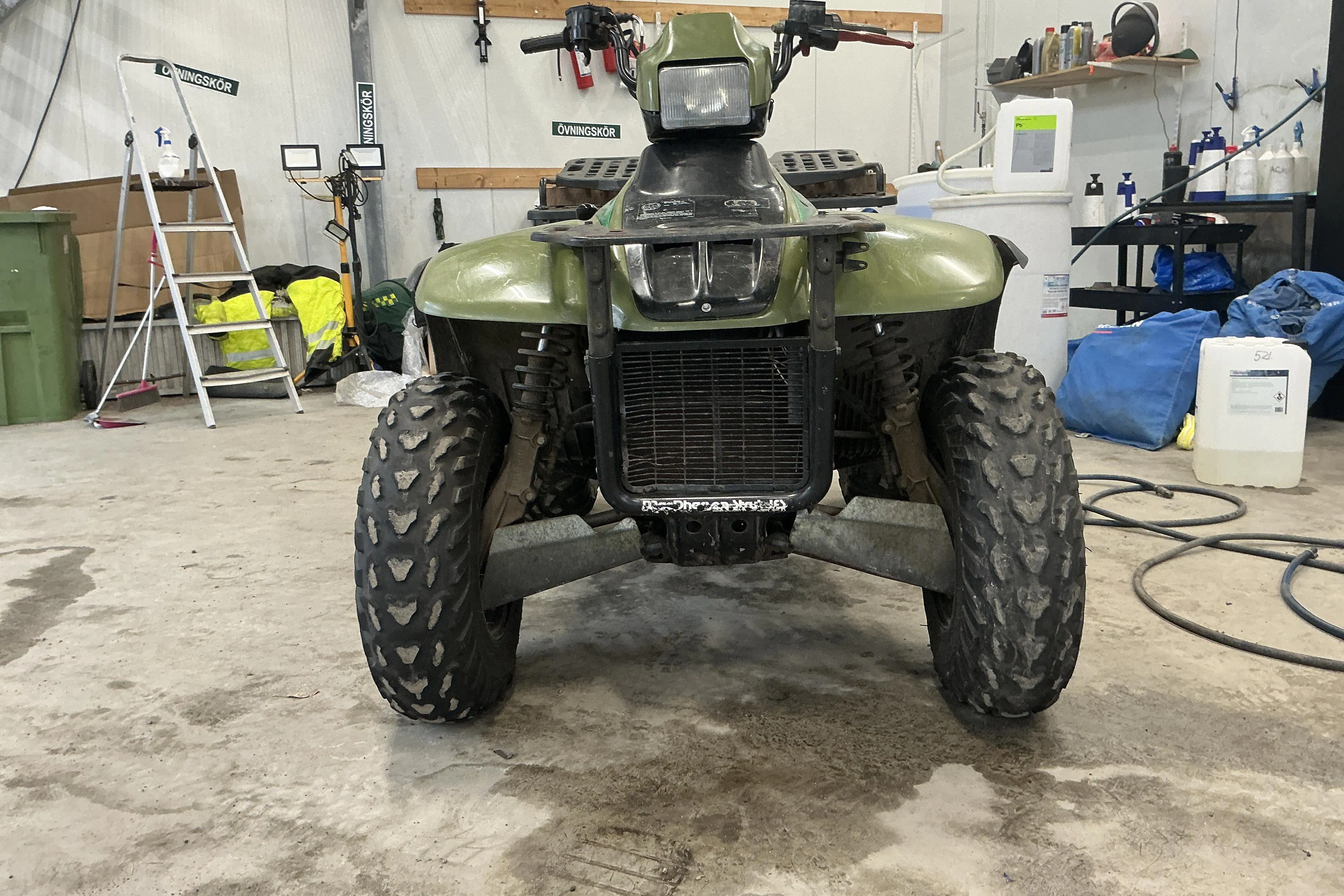 Presentationsfoto 2 av 13: POLARIS WORKMAN 500 4X4 ATV (Rep.Objekt) - 1 762 mil - Automat - grön - 1996