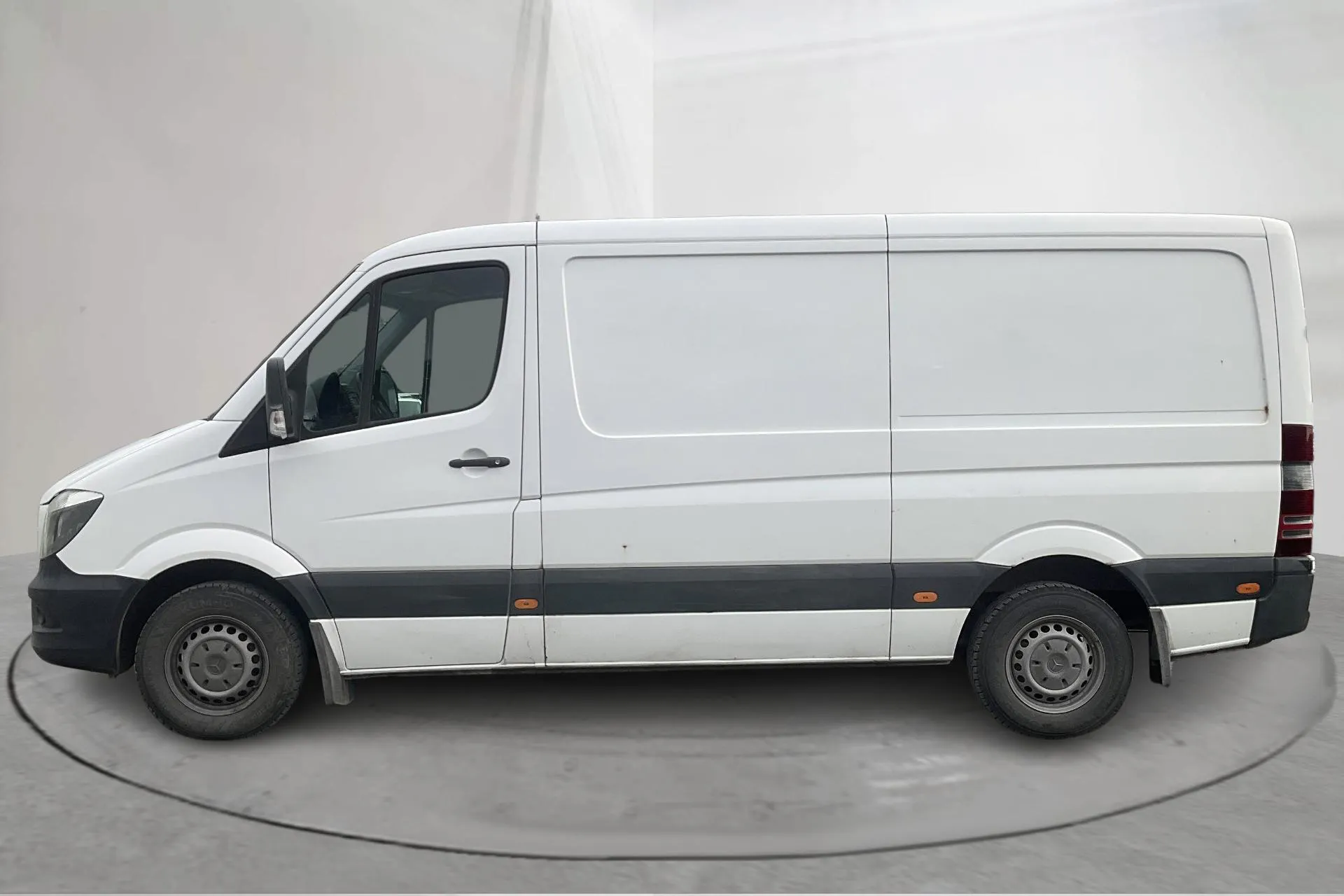 Presentation photo 2 of 11: Mercedes Sprinter 211 CDI (114hk) - 215 070 km - Manual - white - 2018
